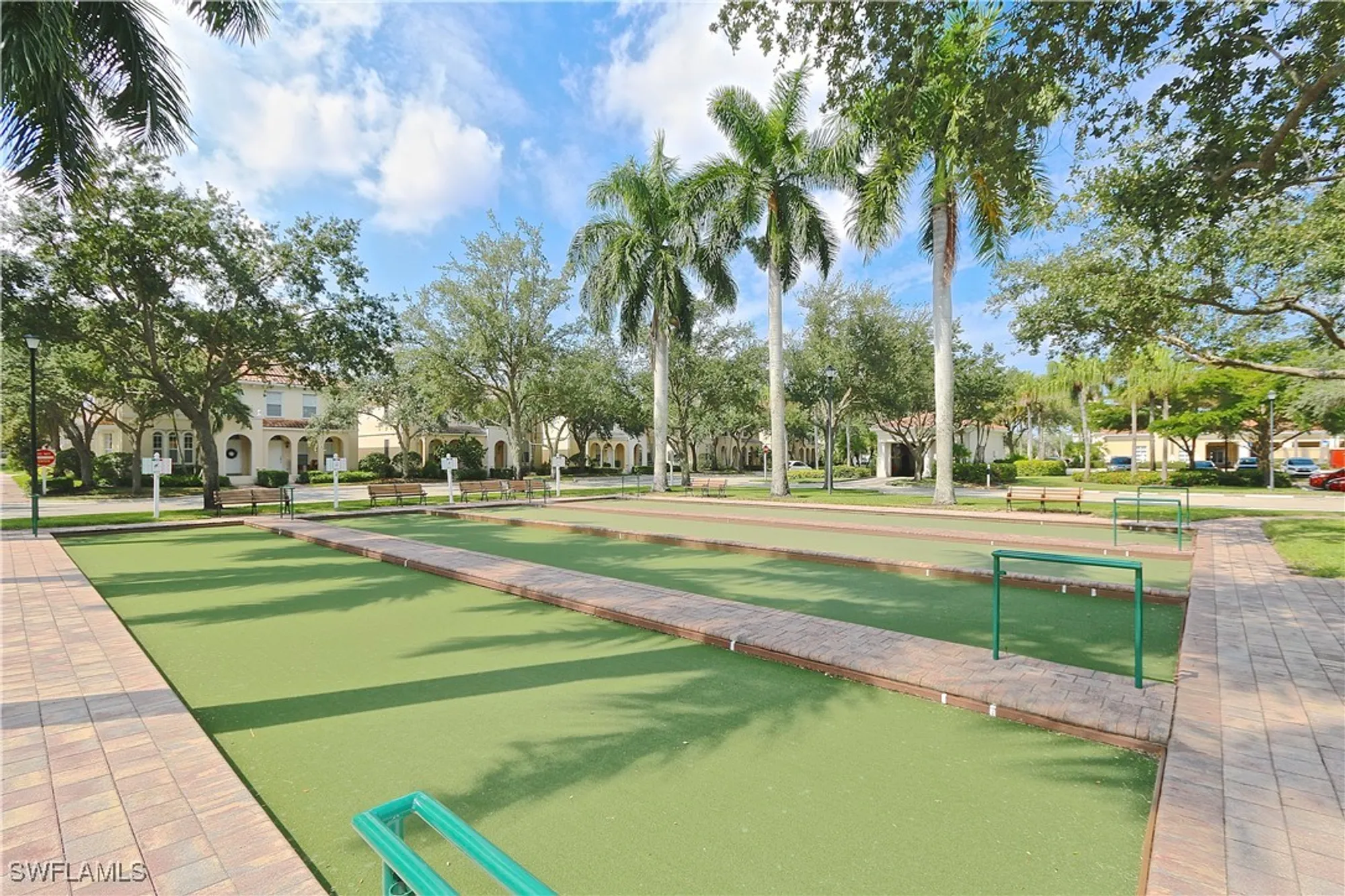 Property Slideshow image 33 of 49 | 5495 freeport ln, Naples, FL, 34119
