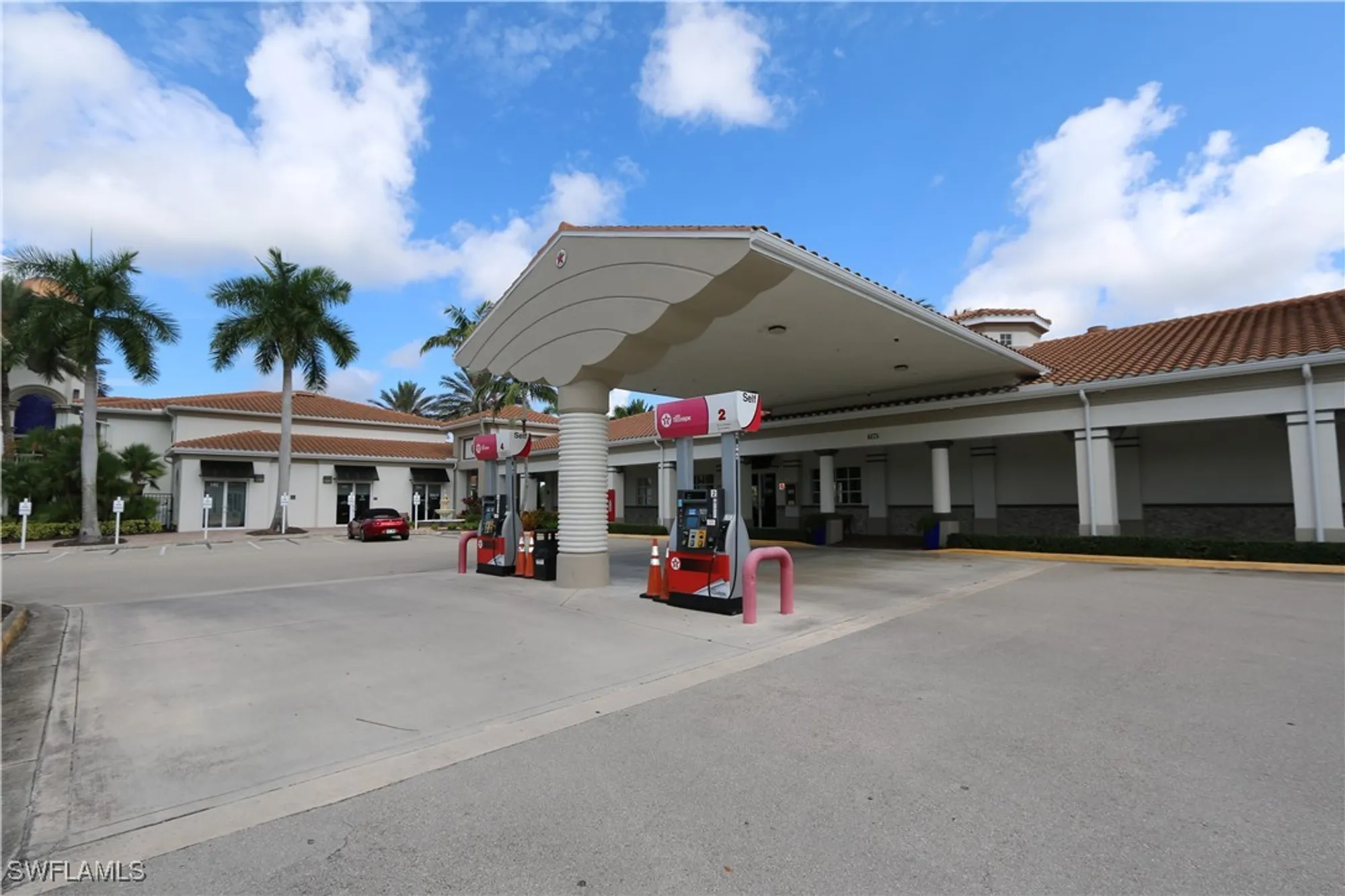 Property Slideshow image 46 of 49 | 5495 freeport ln, Naples, FL, 34119