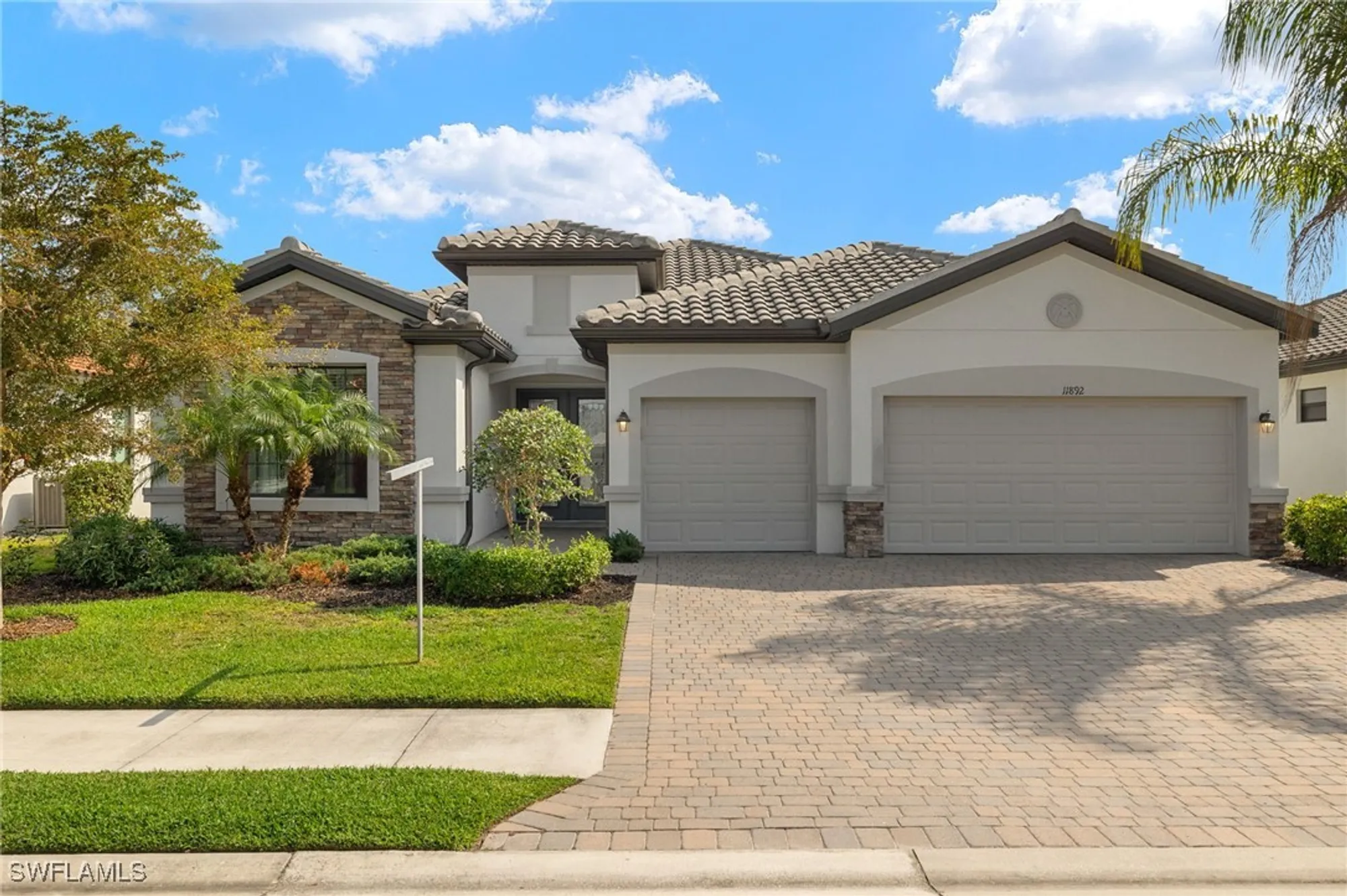 Property Slideshow image 3 of 39 | 11892 hickory estate cir, Fort Myers, FL, 33913