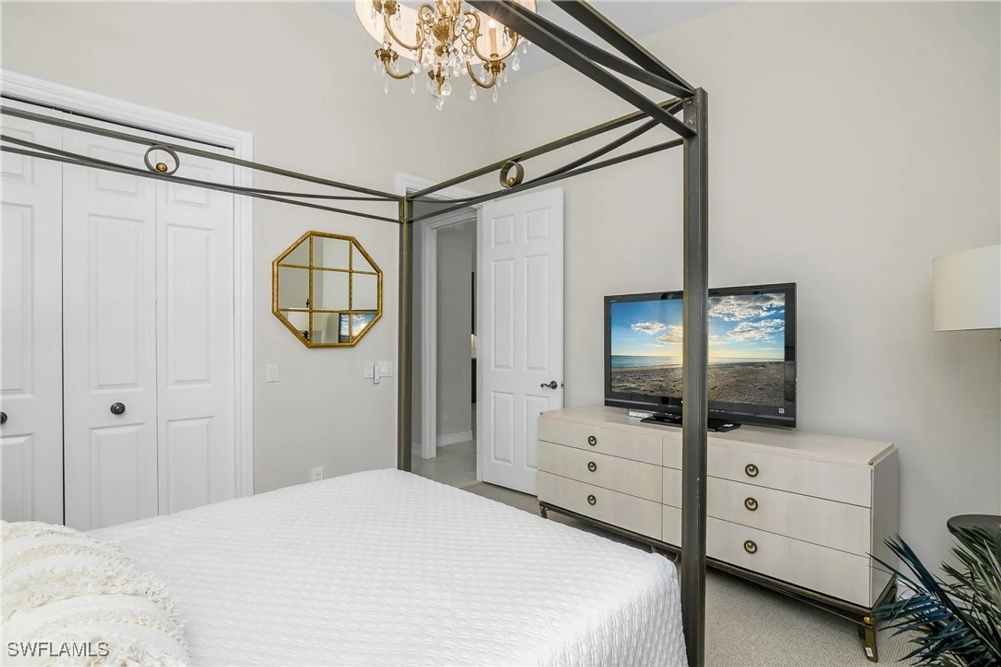 Property Slideshow image 16 of 32 | 700 bentwater cir 203, Naples, FL, 34108