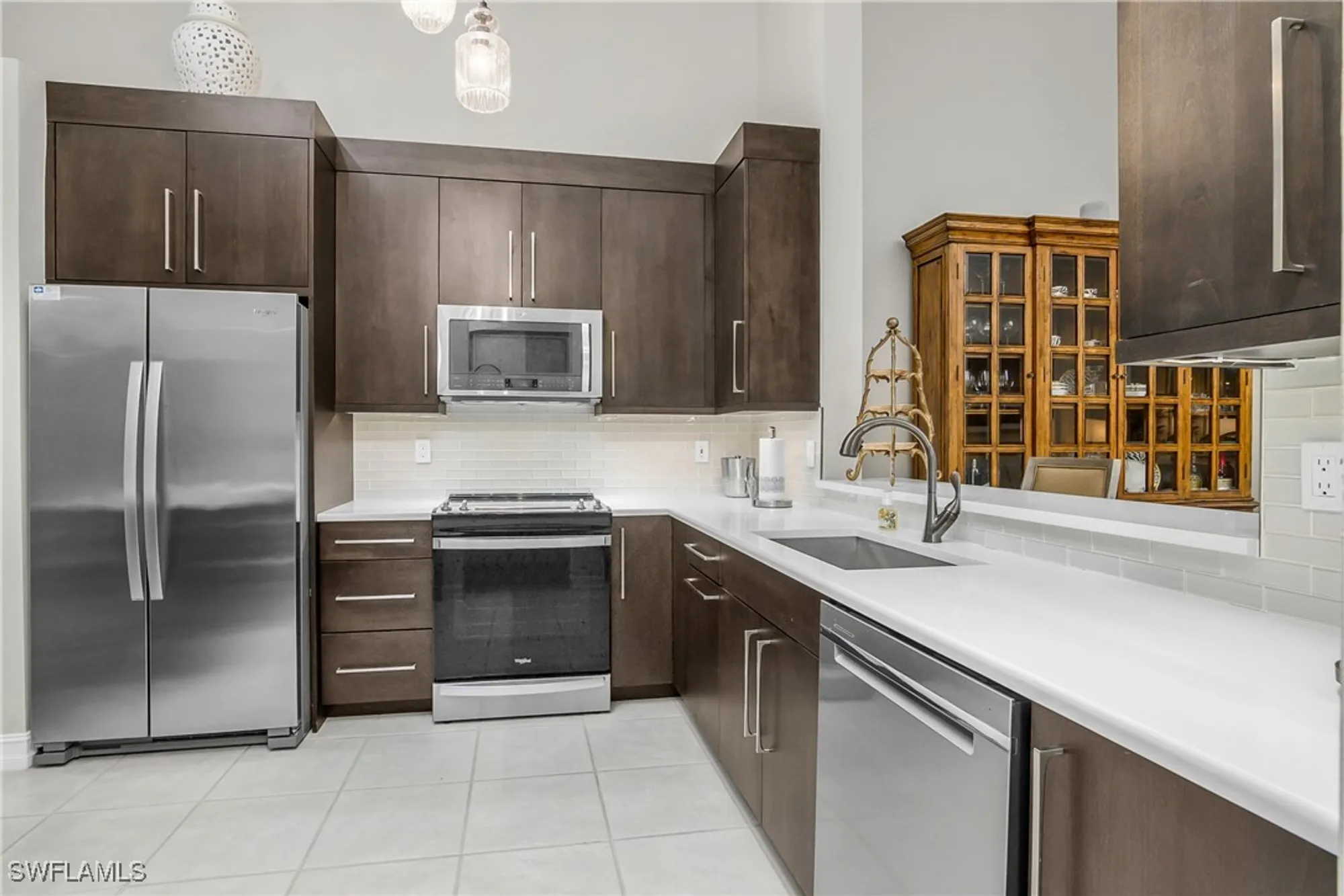 Property Slideshow image 24 of 32 | 700 bentwater cir 203, Naples, FL, 34108