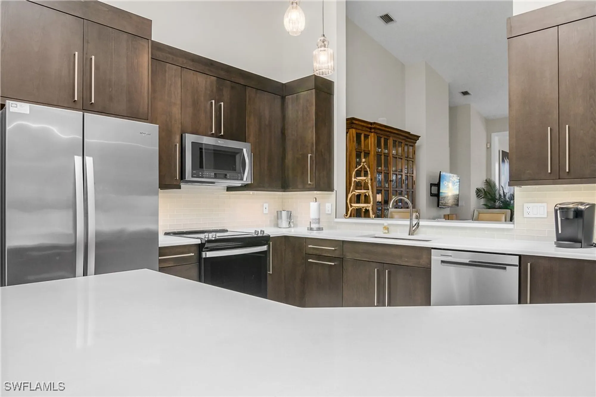 Property Slideshow image 26 of 32 | 700 bentwater cir 203, Naples, FL, 34108