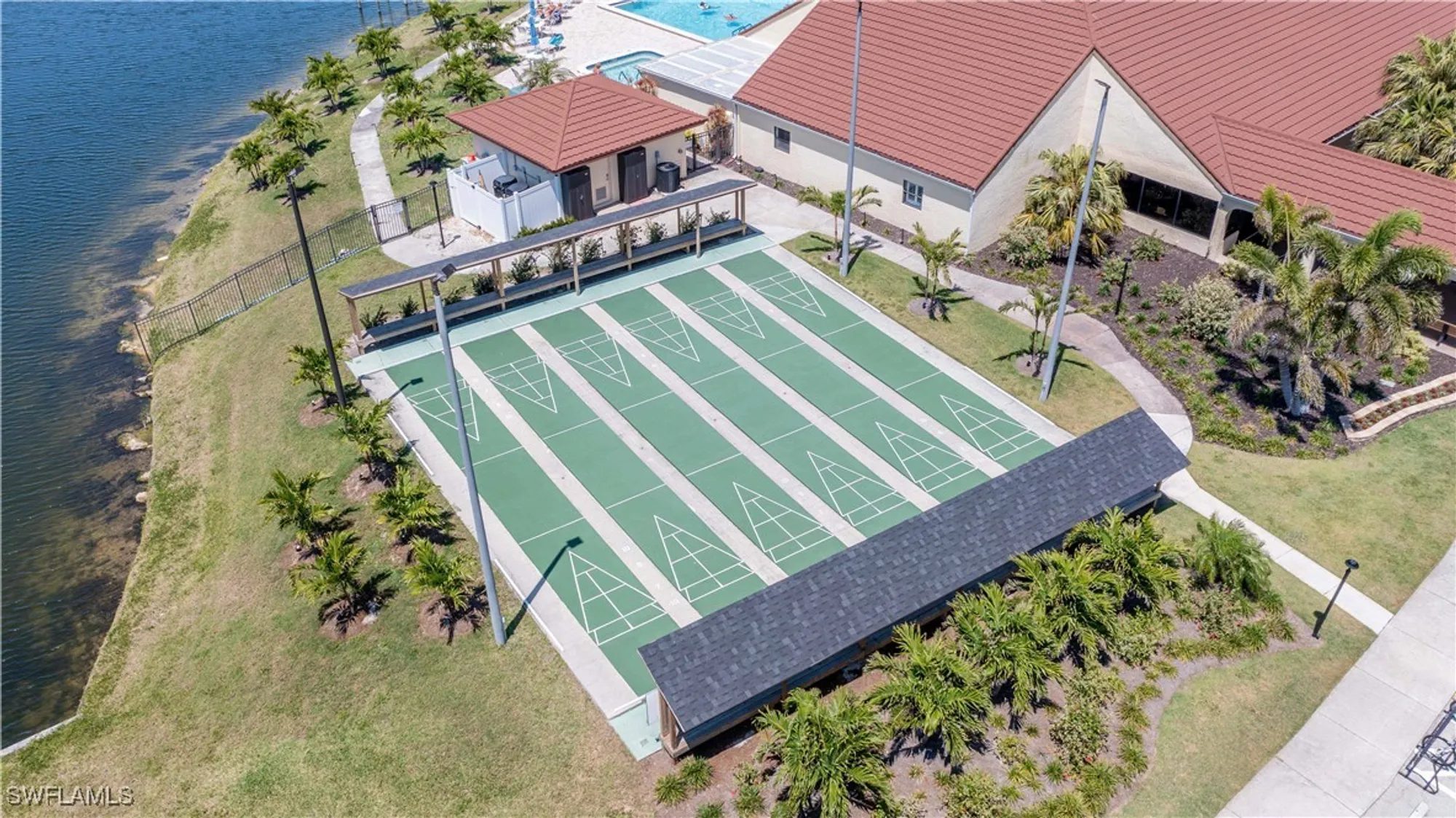 Property Slideshow image 6 of 18 | 11540 caravel cir 3028, Fort Myers, FL, 33908