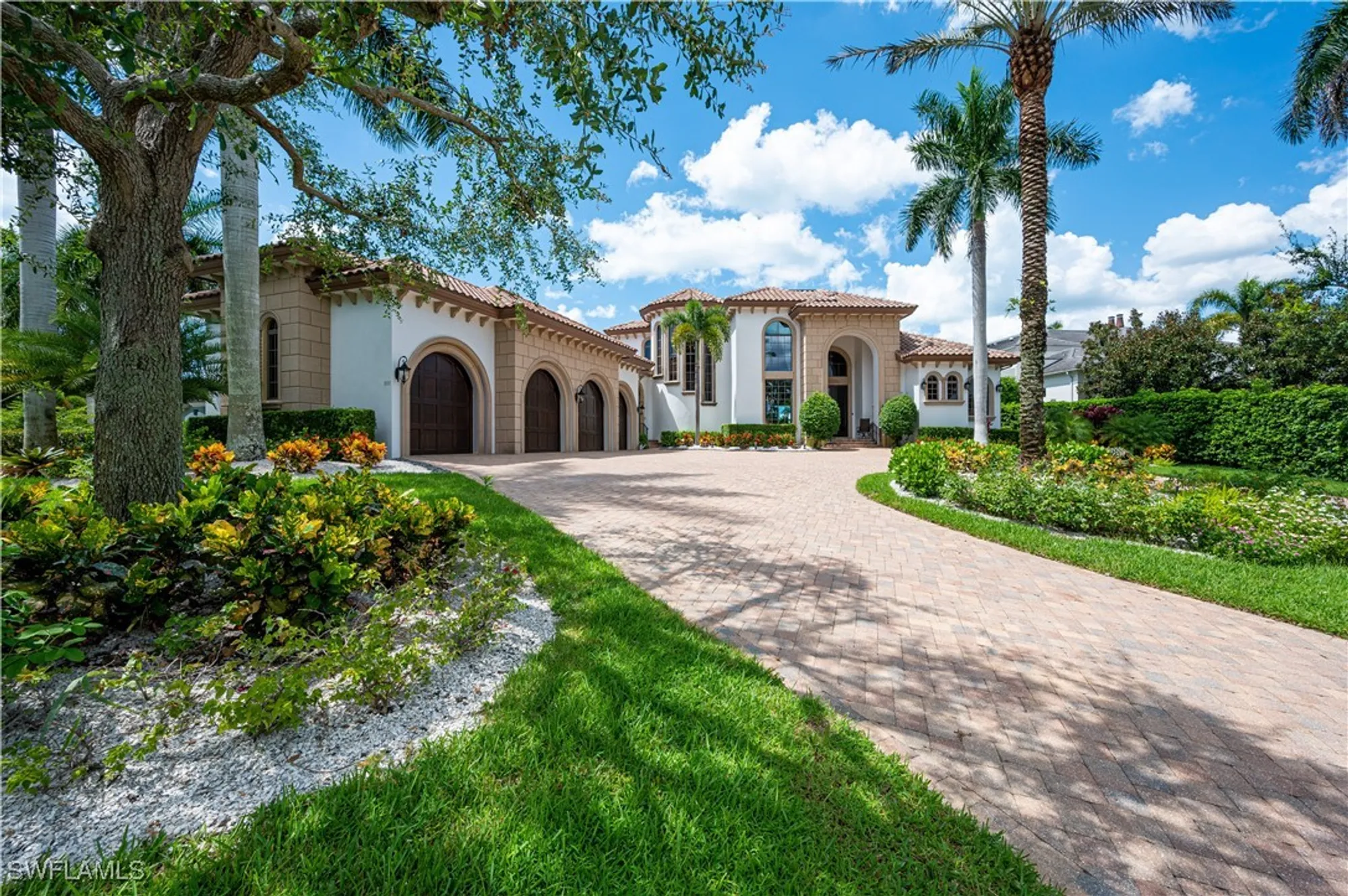 Property Slideshow image 6 of 35 | 3111 leeward ln, Naples, FL, 34103