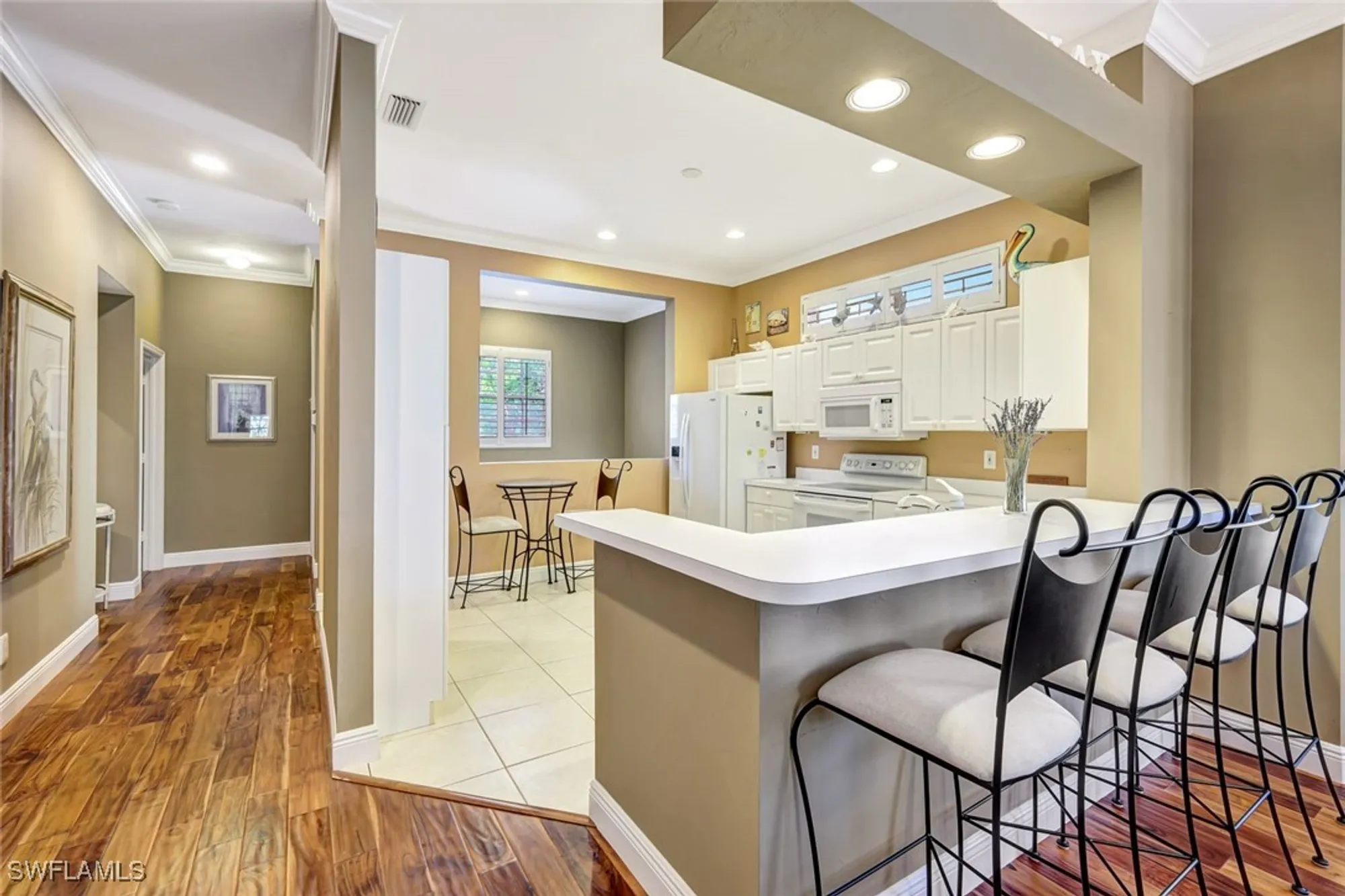Property Slideshow image 11 of 27 | 3466 pointe creek ct 201, Bonita Springs, FL, 34134