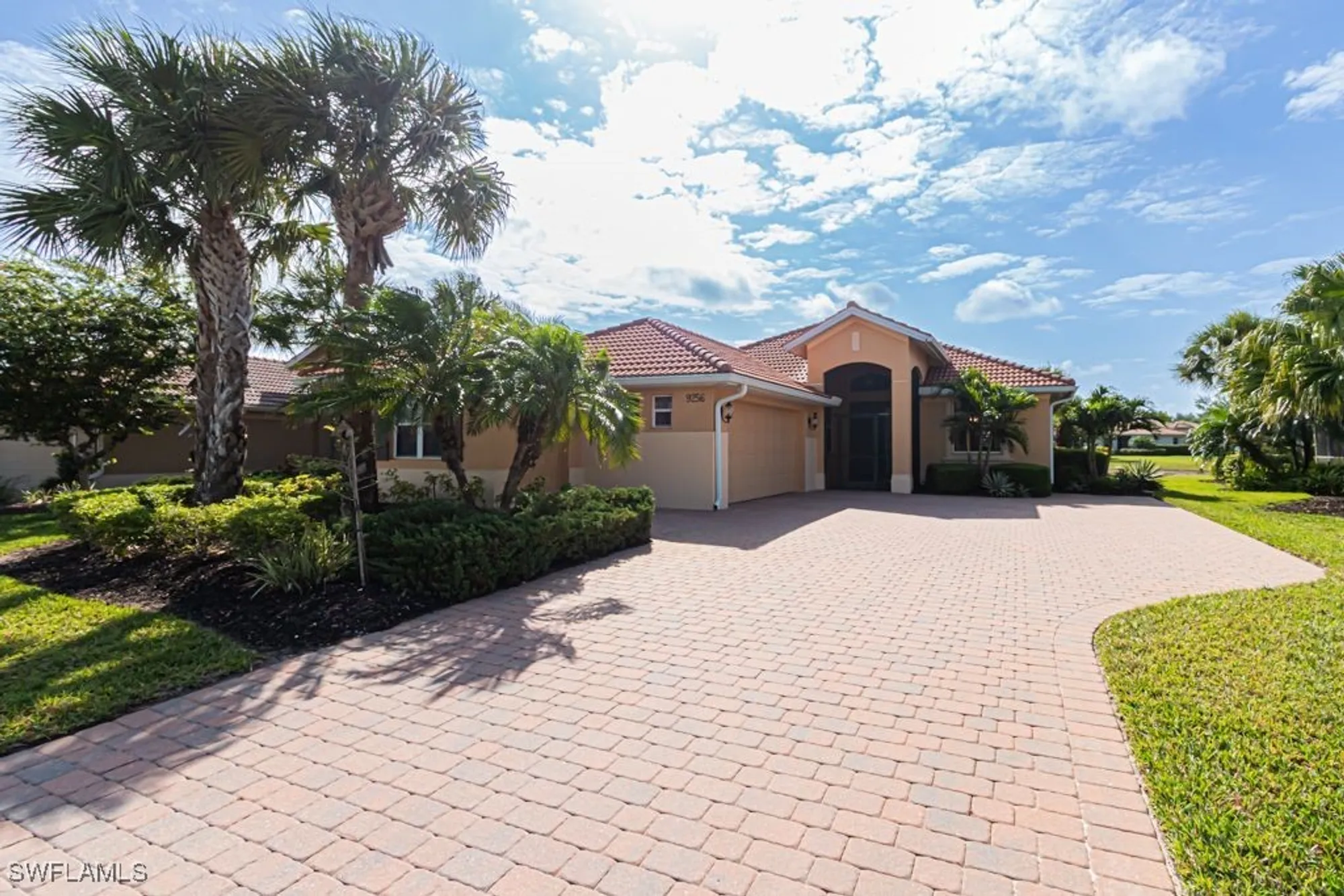 Property Slideshow image 2 of 50 | 9256 breno dr, Fort Myers, FL, 33913