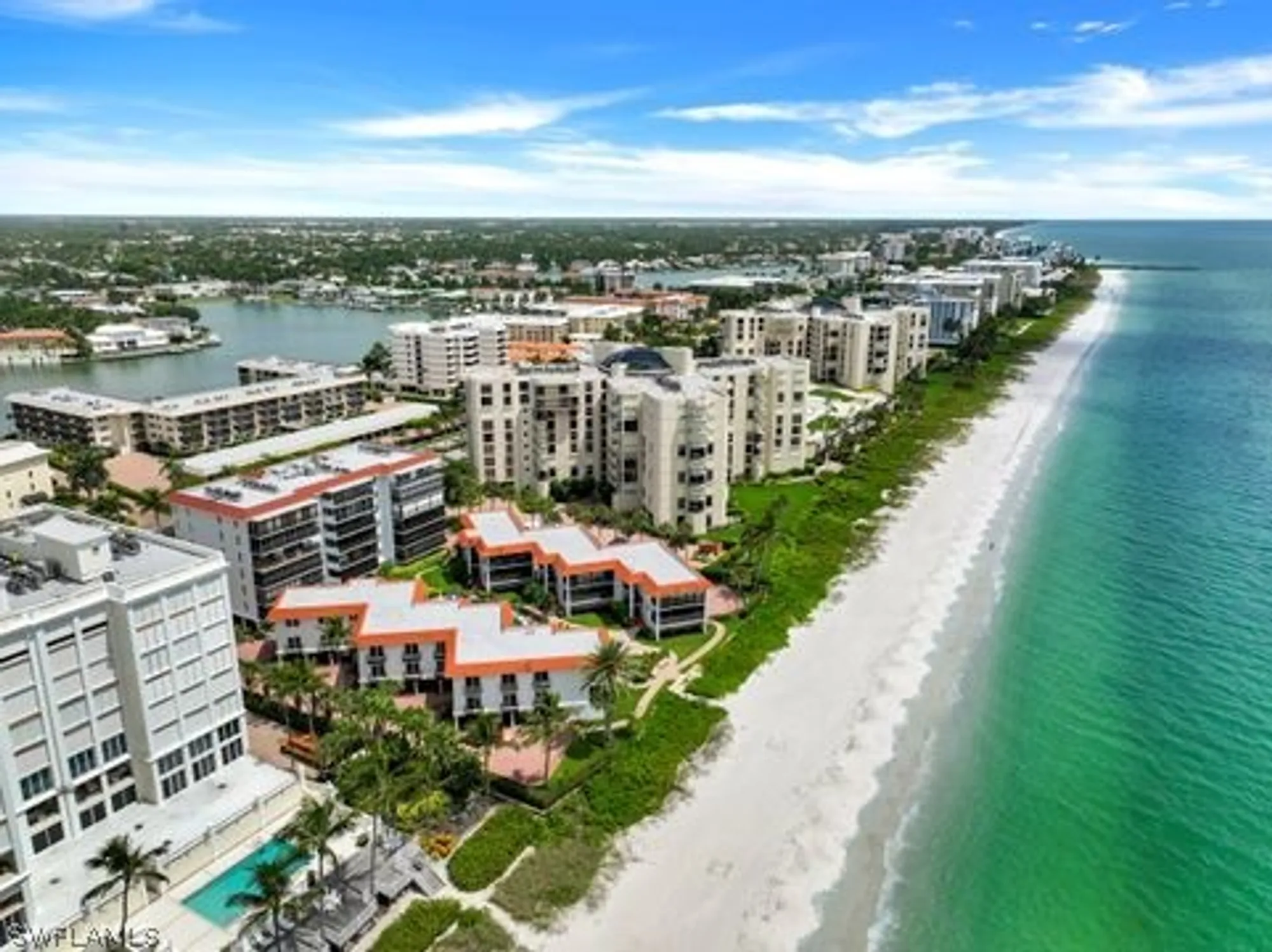 Property Slideshow image 17 of 26 | 3333 gulf shore blvd 103, Naples, FL, 34103