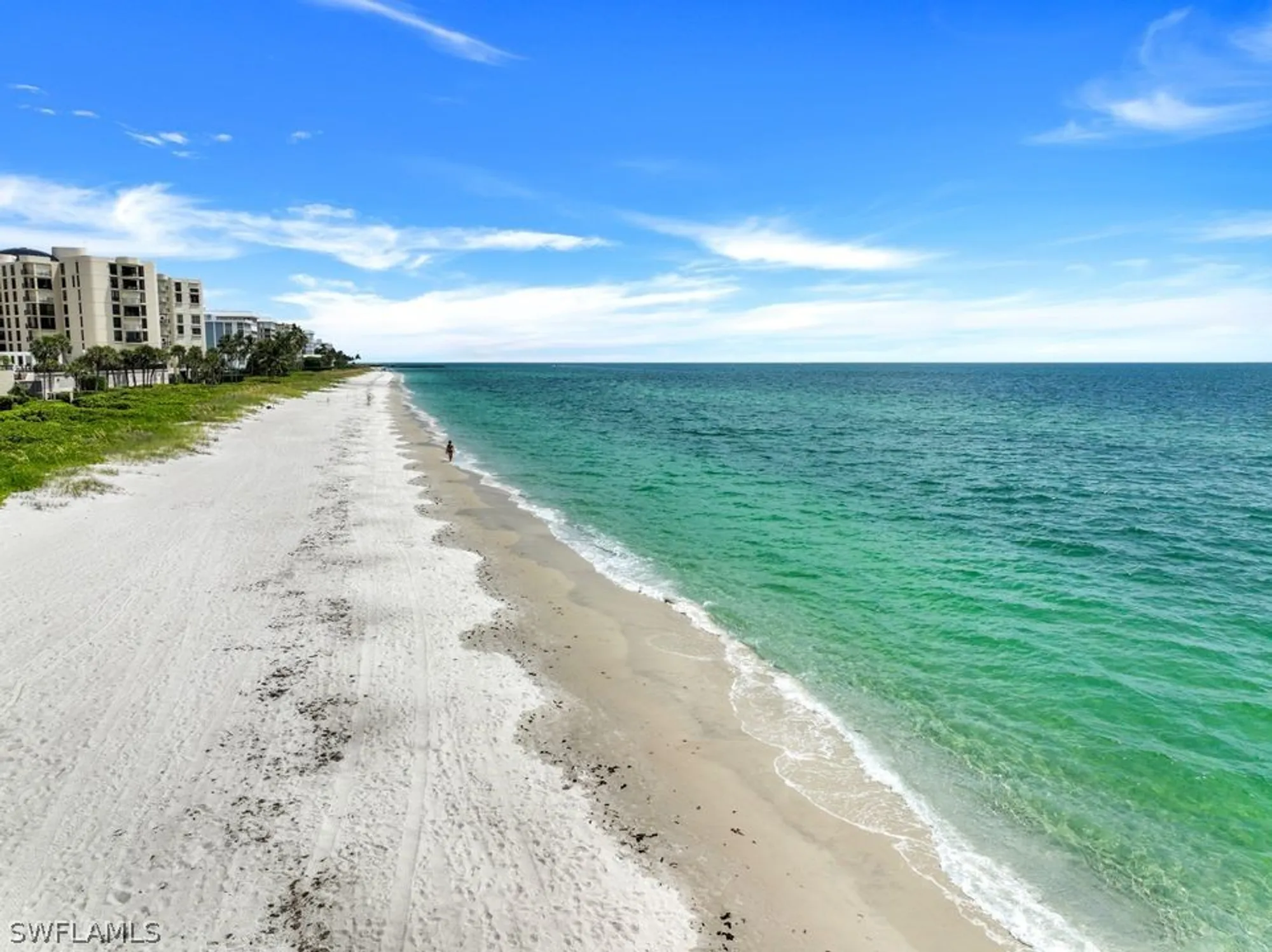 Property Slideshow image 11 of 26 | 3333 gulf shore blvd 103, Naples, FL, 34103