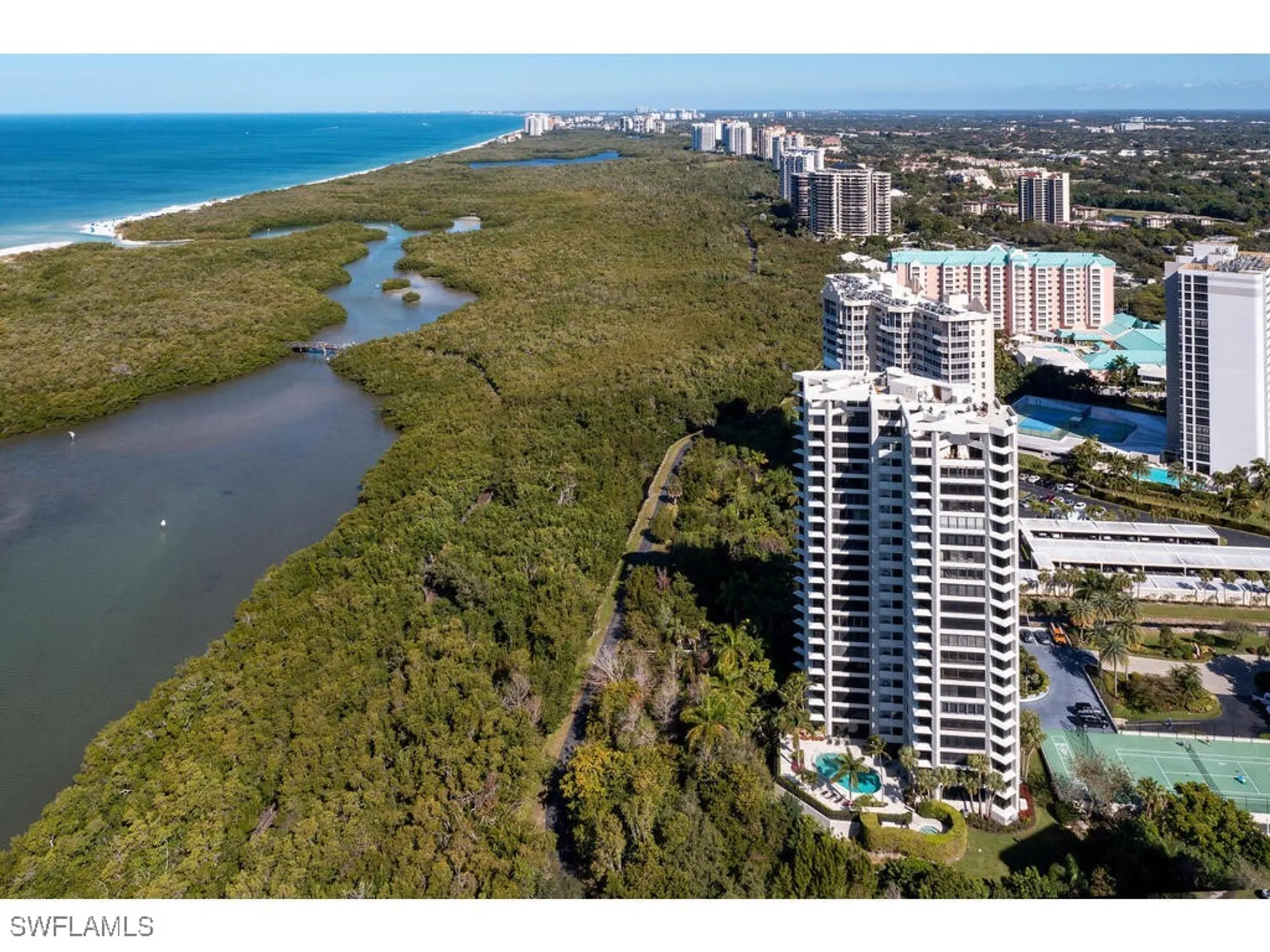 Property Slideshow image 14 of 15 | 5555 heron point dr 902, Naples, FL, 34108