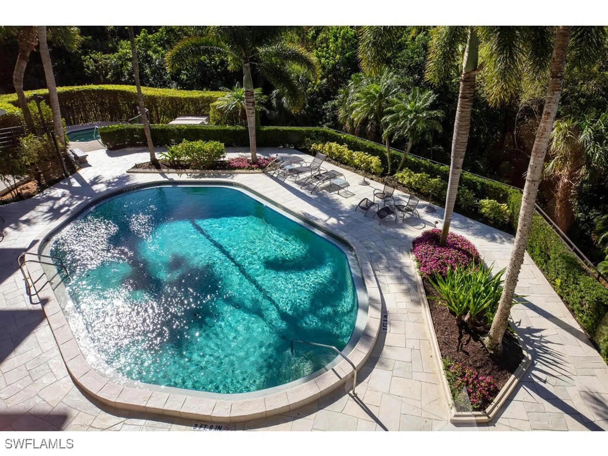 Property Slideshow image 10 of 15 | 5555 heron point dr 902, Naples, FL, 34108