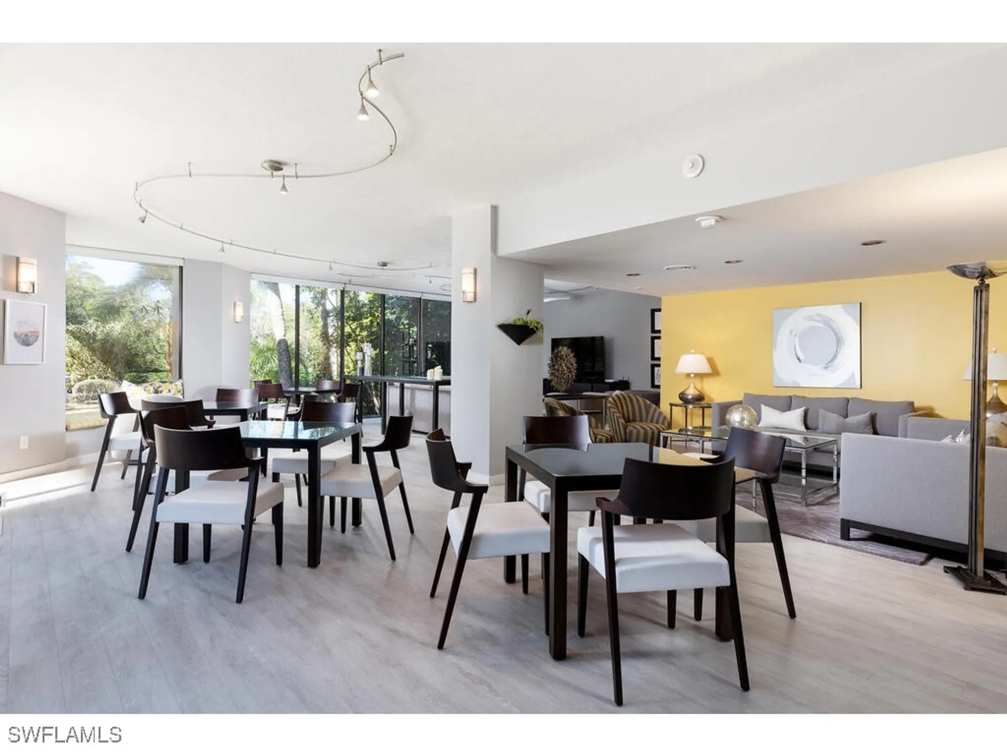 Property Slideshow image 11 of 15 | 5555 heron point dr 902, Naples, FL, 34108