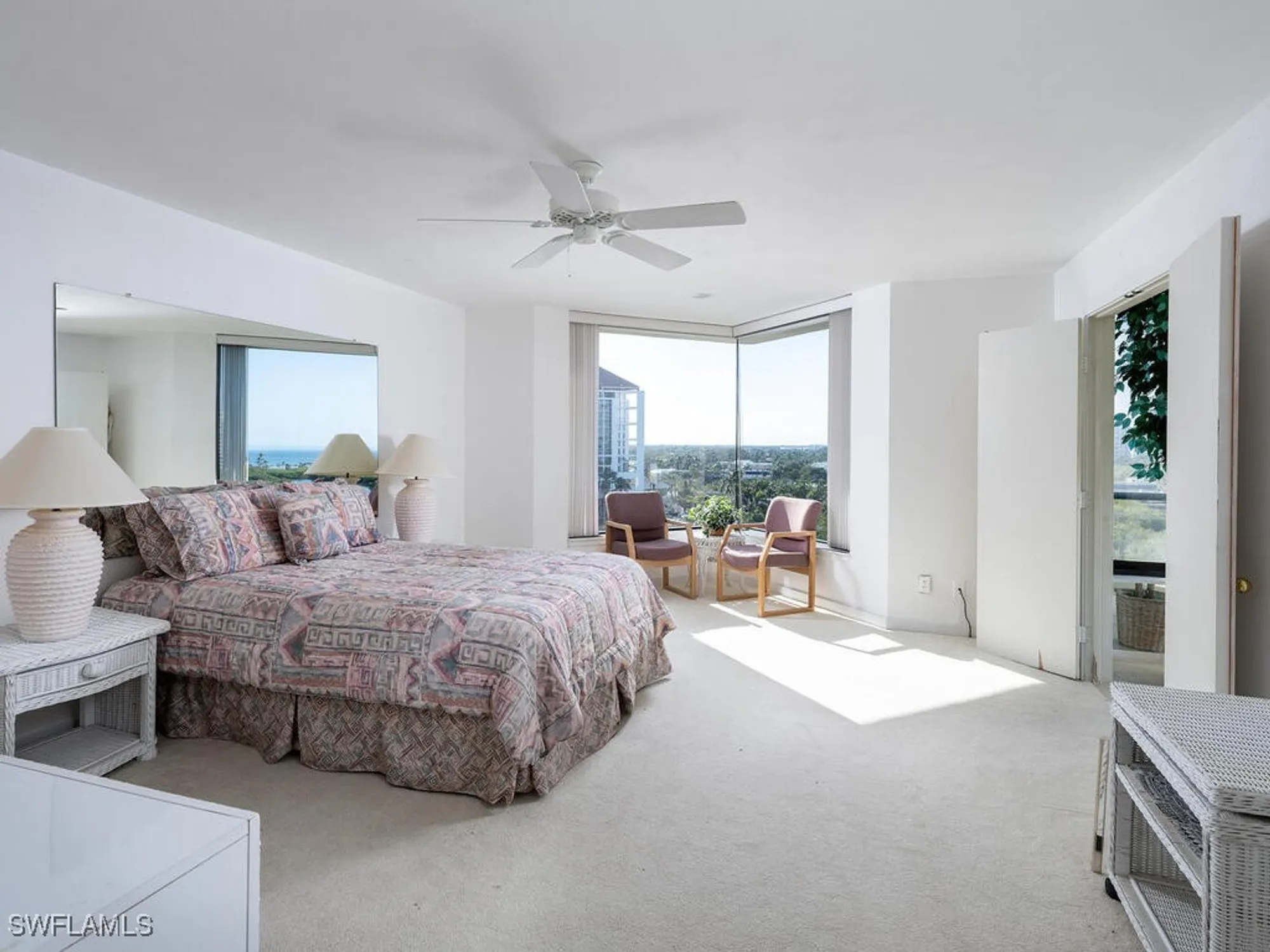 Property Slideshow image 6 of 15 | 5555 heron point dr 902, Naples, FL, 34108