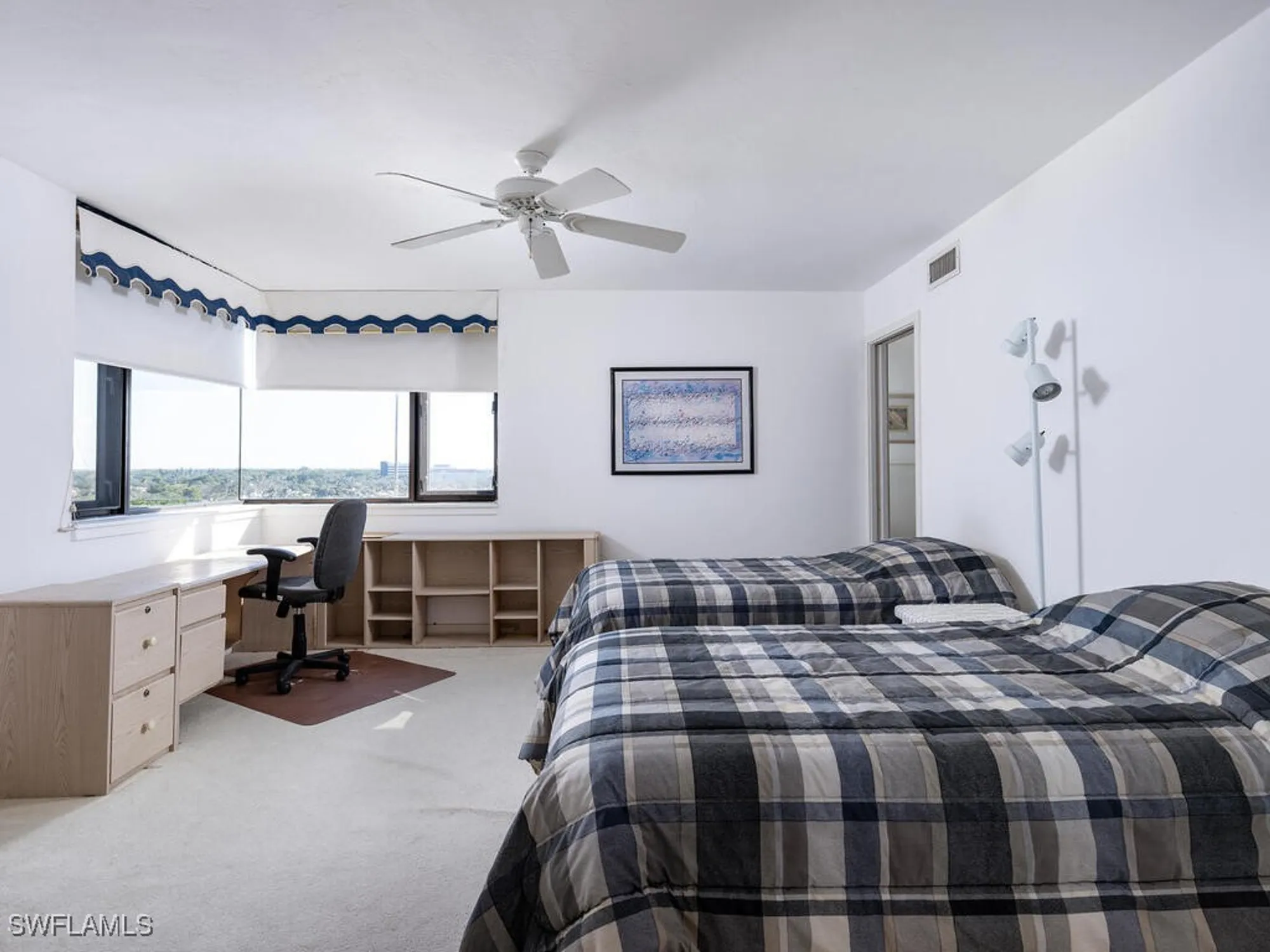 Property Slideshow image 8 of 15 | 5555 heron point dr 902, Naples, FL, 34108