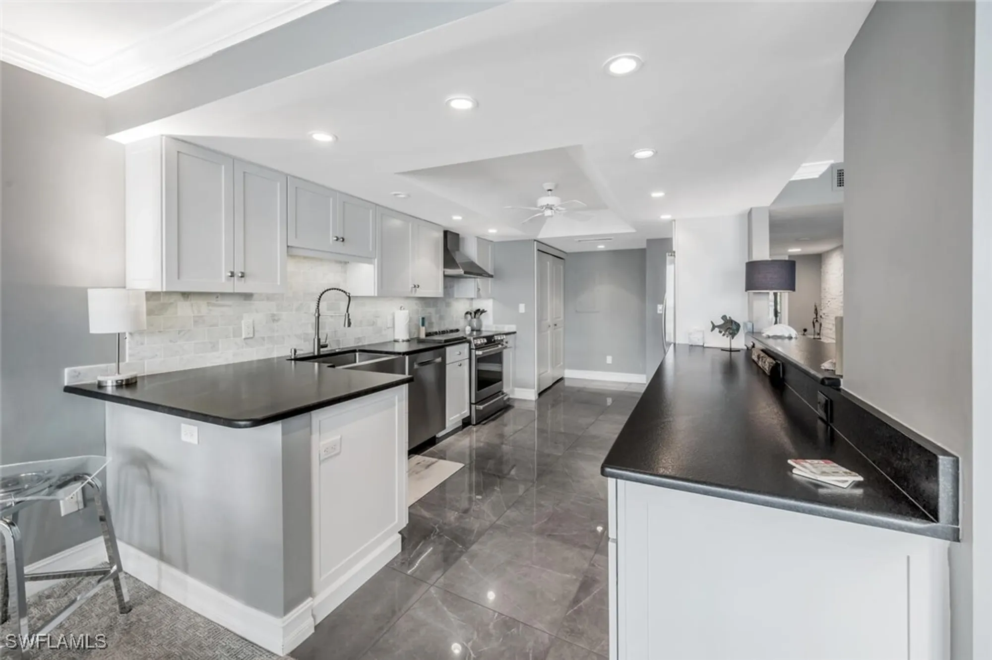 Property Slideshow image 15 of 50 | 2381 gulf shore blvd n # 503, Naples, FL, 34103