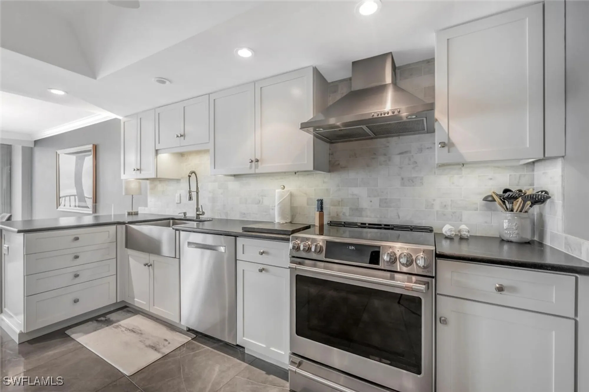 Property Slideshow image 18 of 50 | 2381 gulf shore blvd n # 503, Naples, FL, 34103