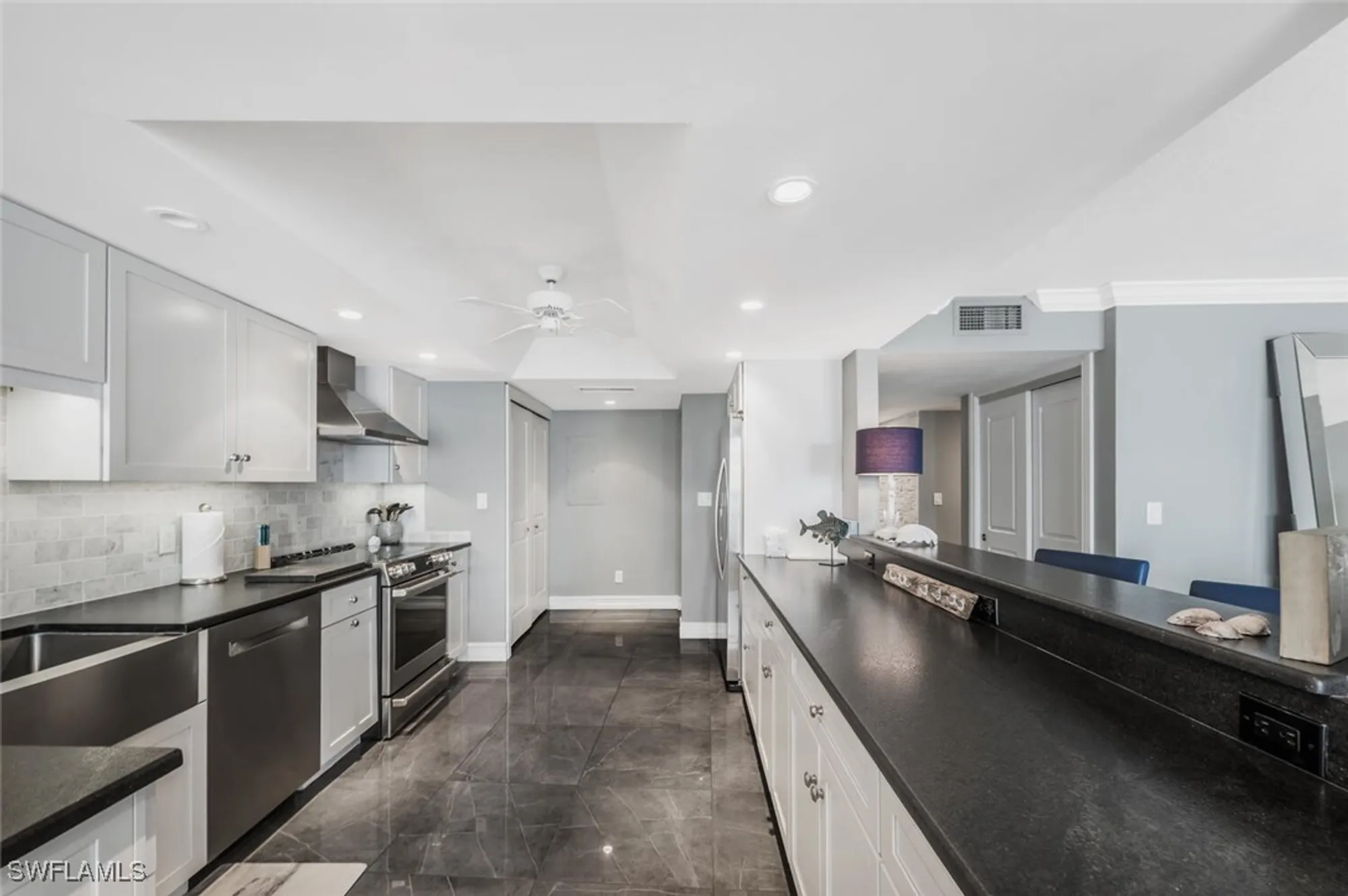 Property Slideshow image 19 of 50 | 2381 gulf shore blvd n # 503, Naples, FL, 34103