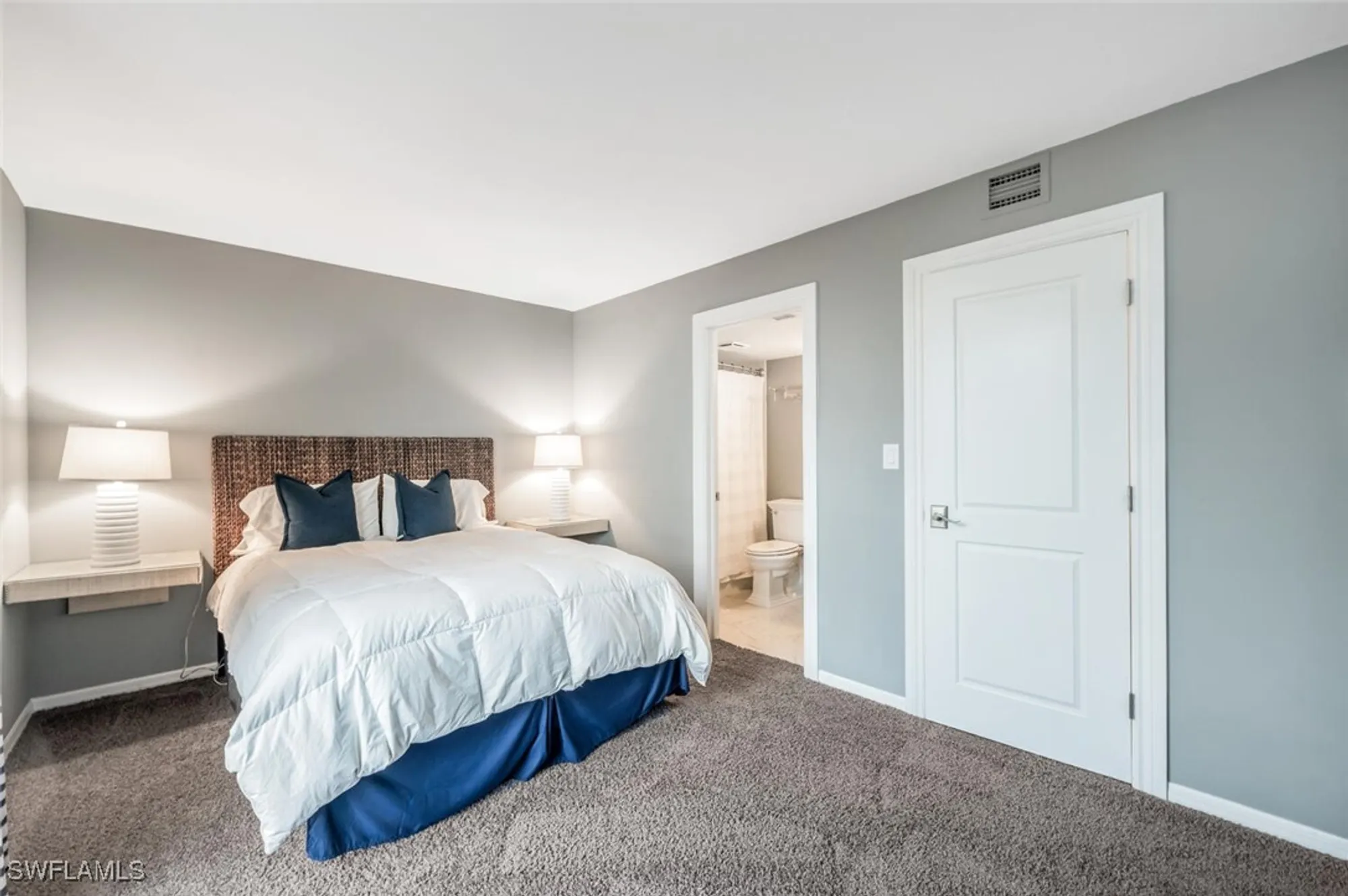 Property Slideshow image 32 of 50 | 2381 gulf shore blvd n # 503, Naples, FL, 34103