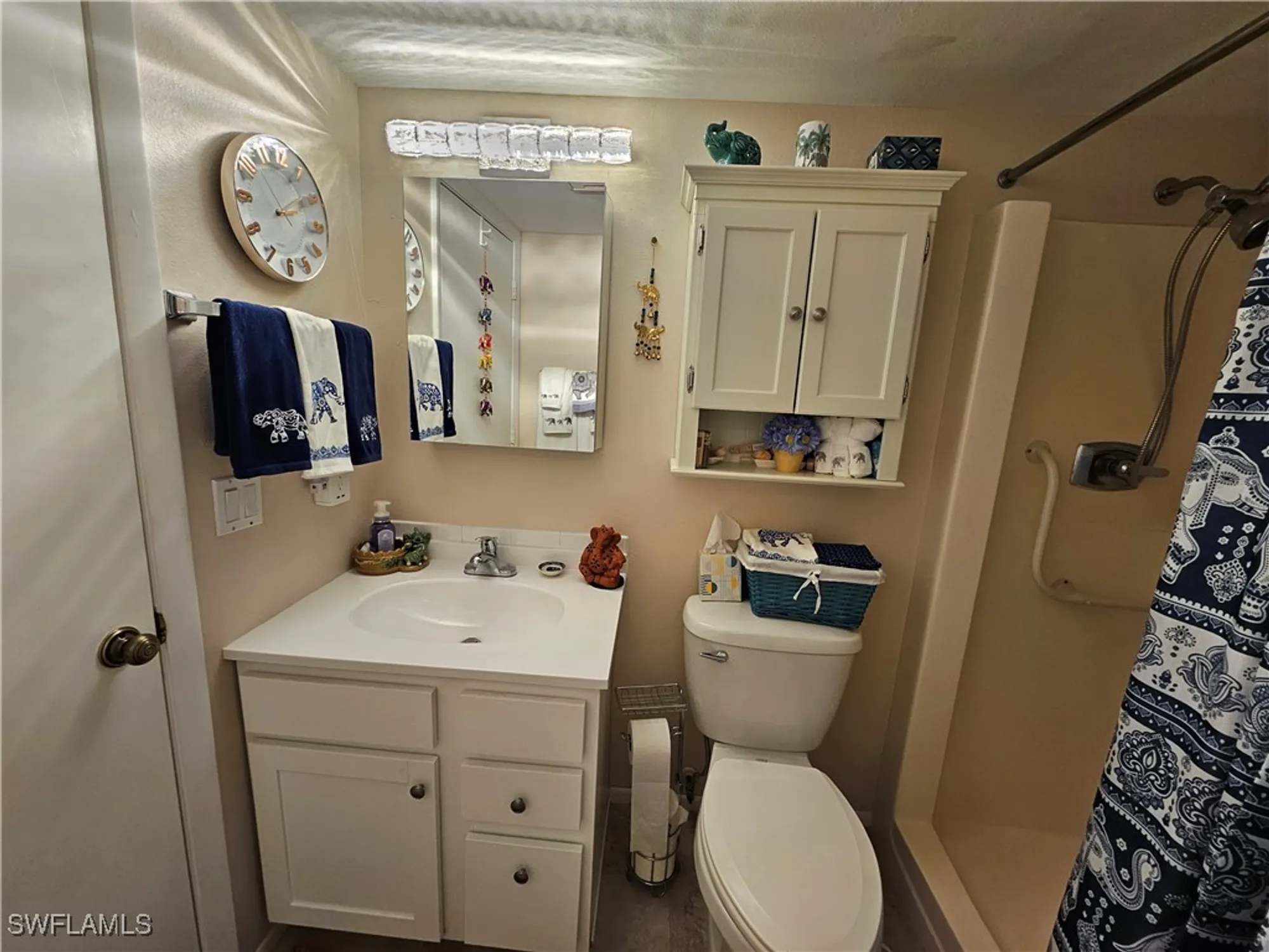 Property Slideshow image 17 of 41 | 7410 lake breeze dr 410, Fort Myers, FL, 33907