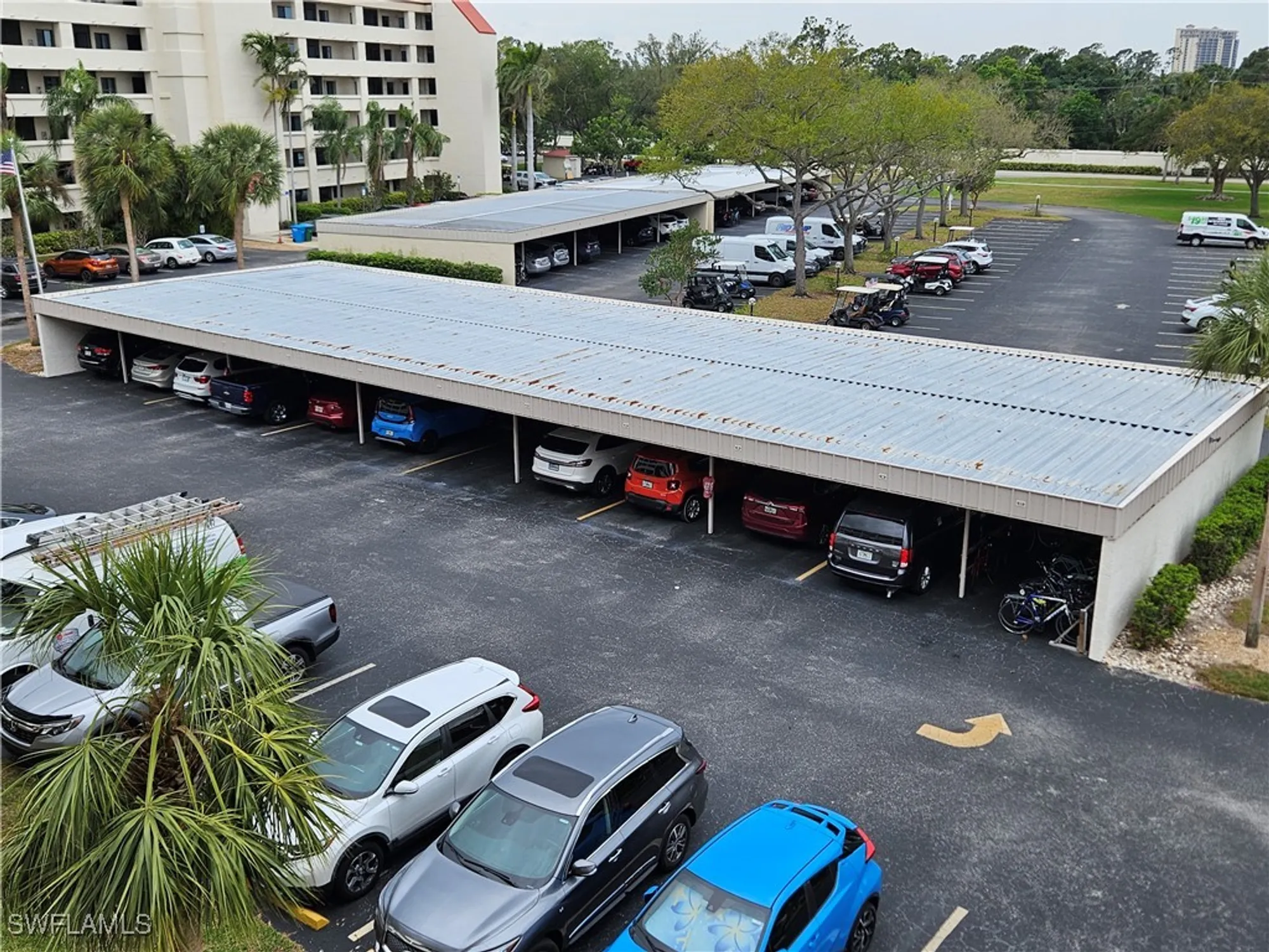 Property Slideshow image 31 of 41 | 7410 lake breeze dr 410, Fort Myers, FL, 33907