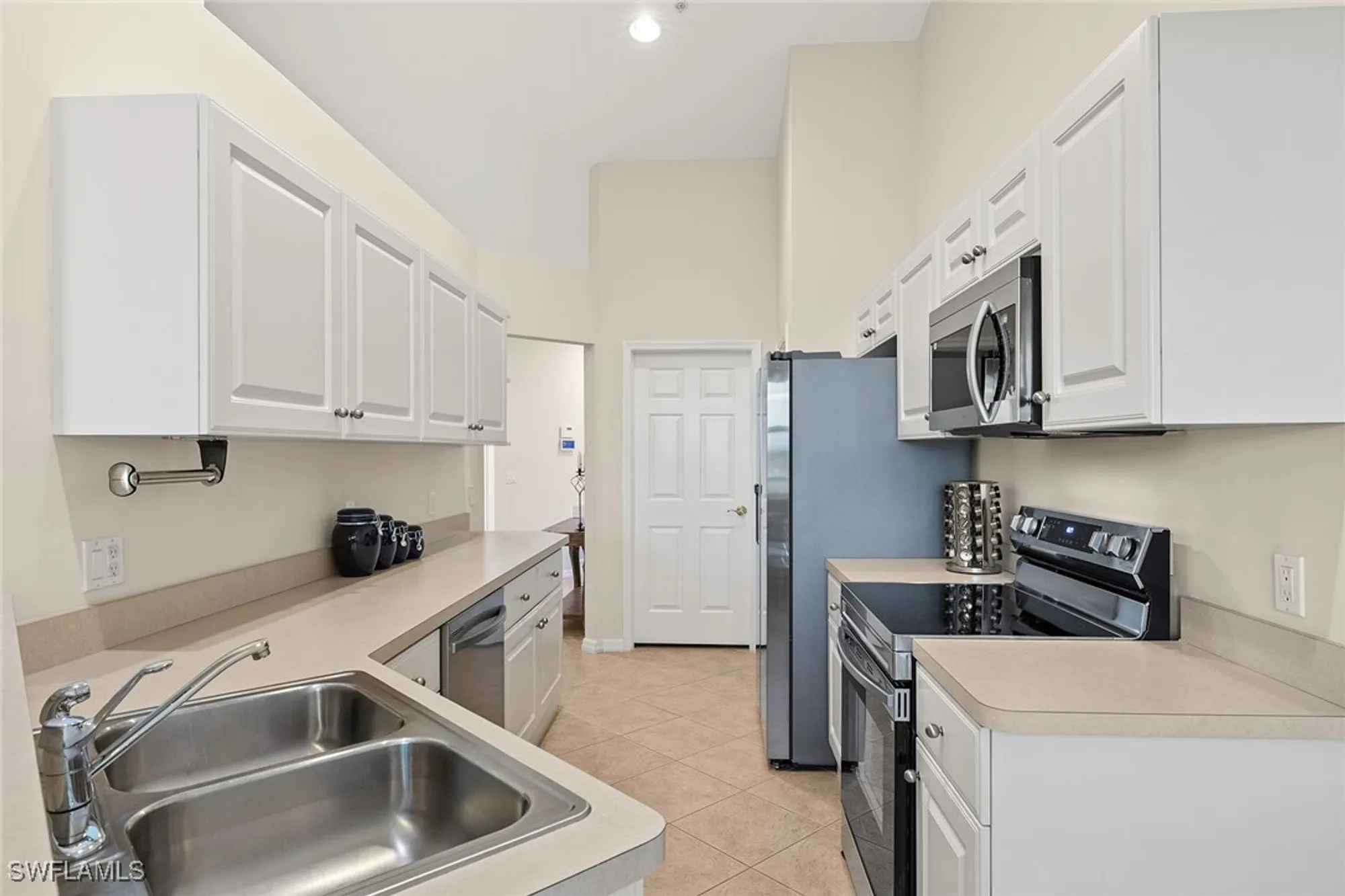 Property Slideshow image 16 of 28 | 4655 hawks nest way 203, Naples, FL, 34114