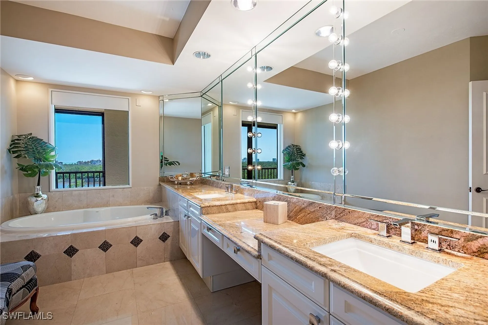 Property Slideshow image 12 of 14 | 8990 bay colony dr 403, Naples, FL, 34108