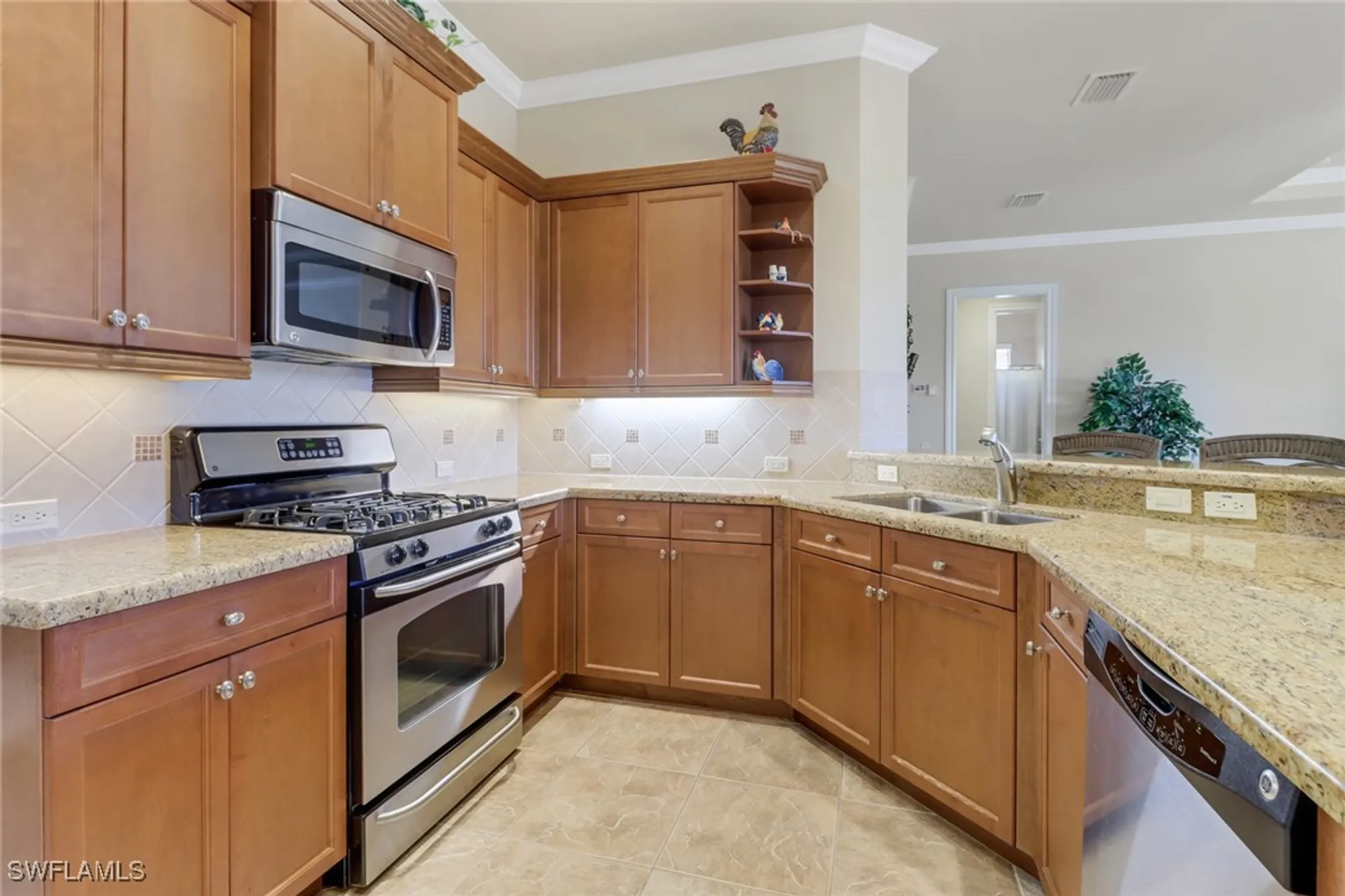 Property Slideshow image 19 of 47 | 13570 palmetto grove dr, Fort Myers, FL, 33905