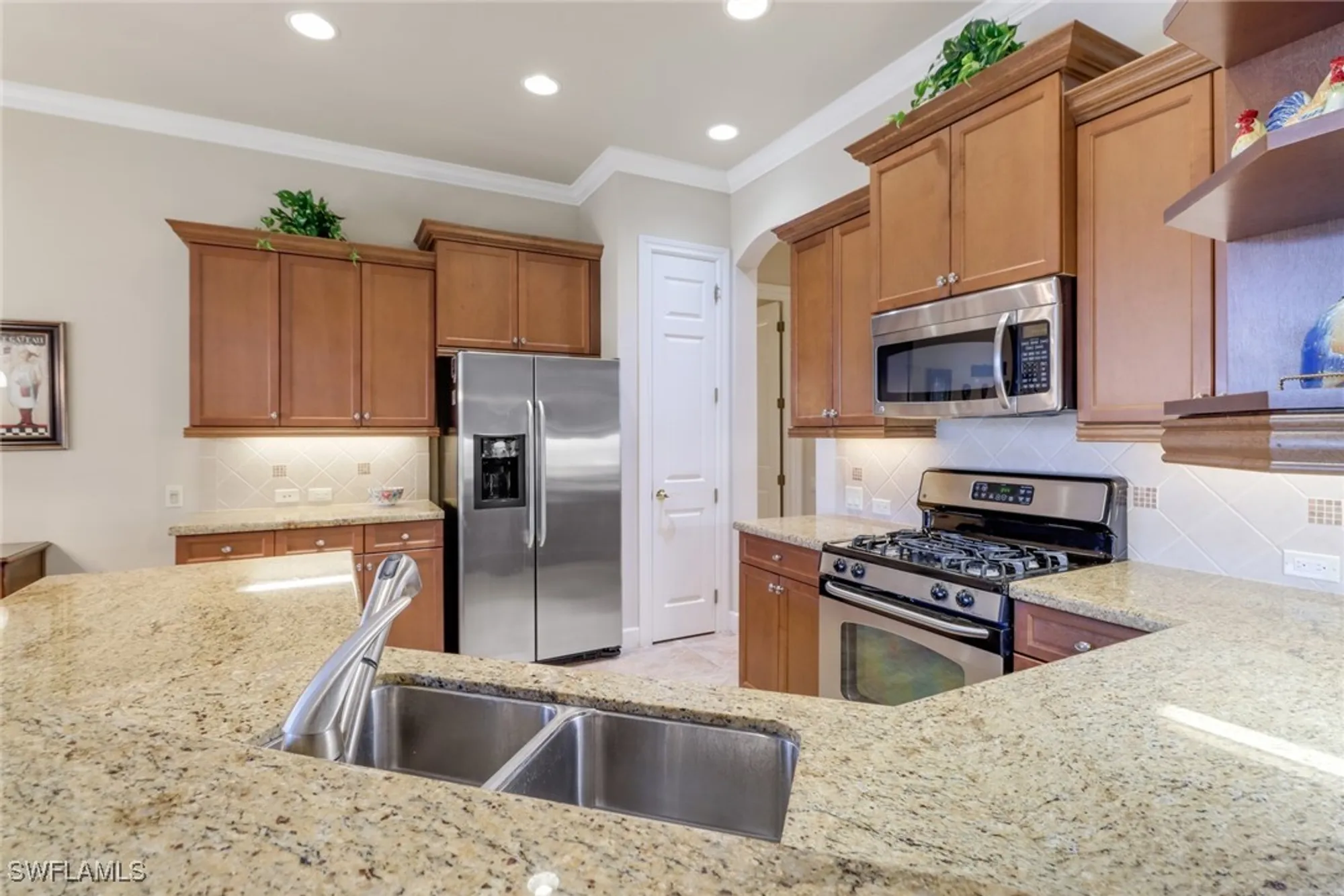 Property Slideshow image 20 of 47 | 13570 palmetto grove dr, Fort Myers, FL, 33905