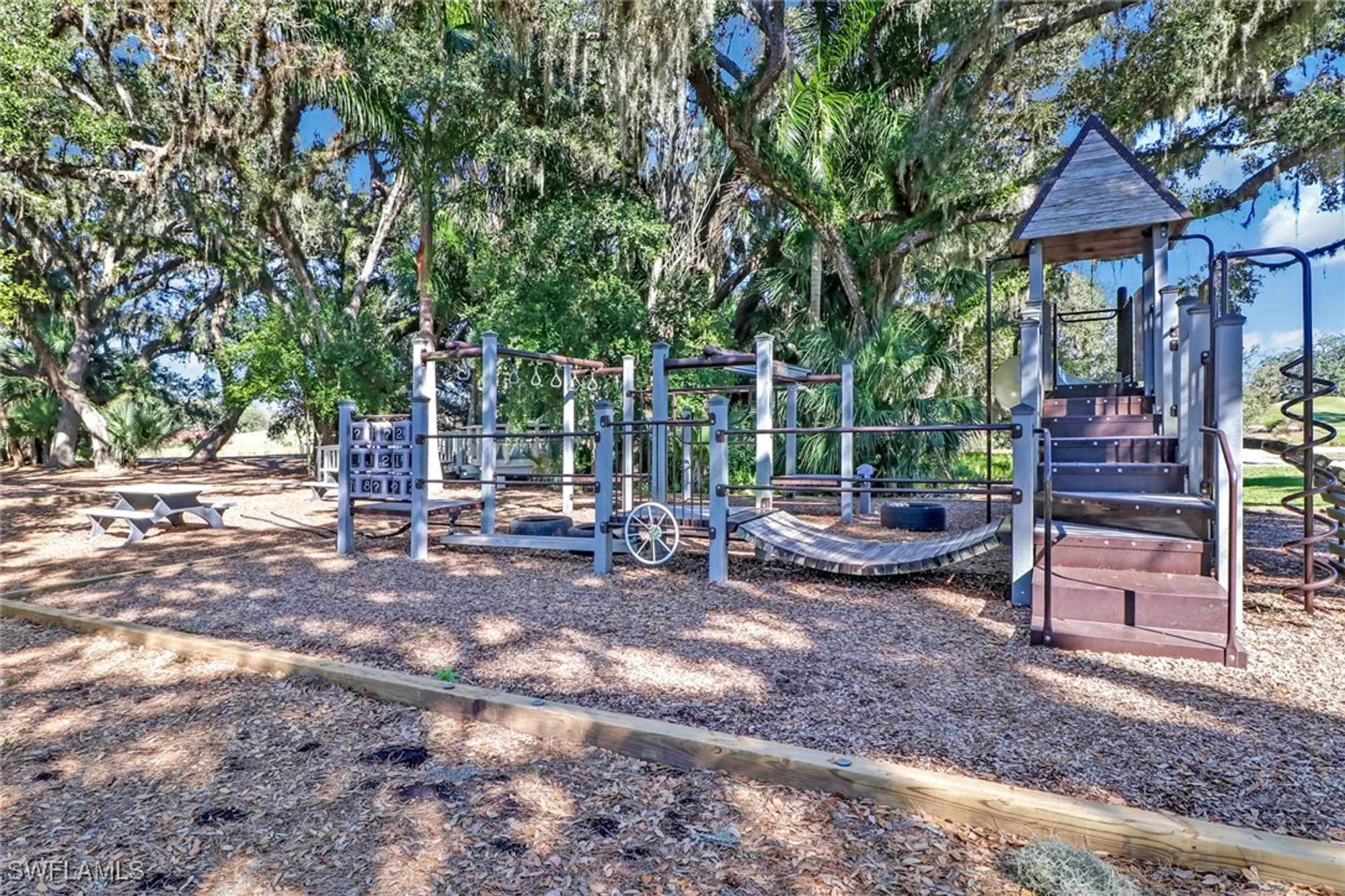 Property Slideshow image 33 of 47 | 13570 palmetto grove dr, Fort Myers, FL, 33905