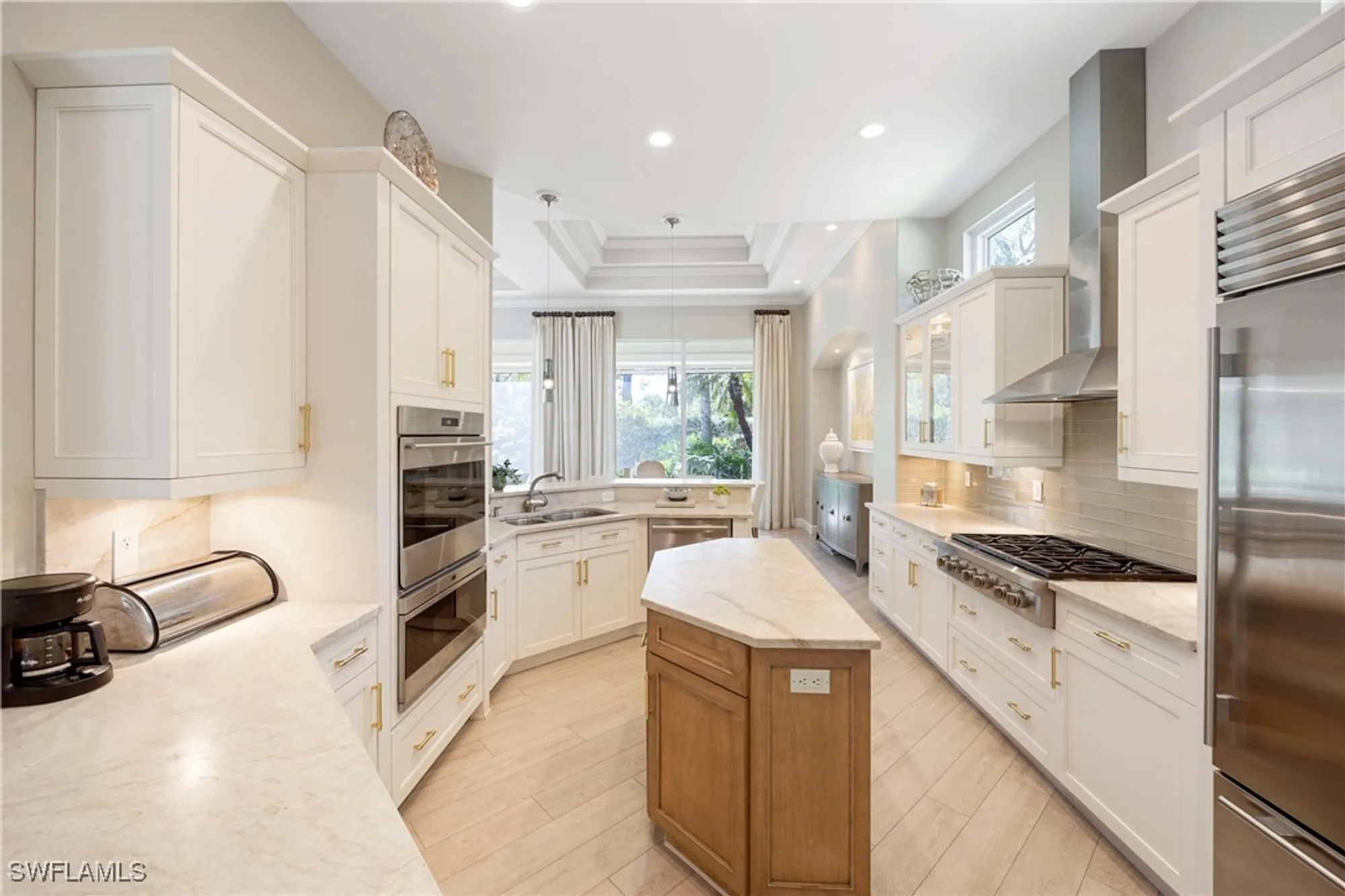 Property Slideshow image 17 of 44 | 8862 shenendoah cir, Naples, FL, 34113