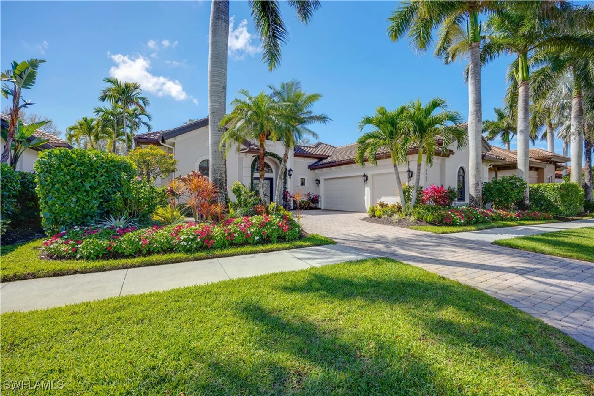 Property Slideshow image 2 of 44 | 8862 shenendoah cir, Naples, FL, 34113