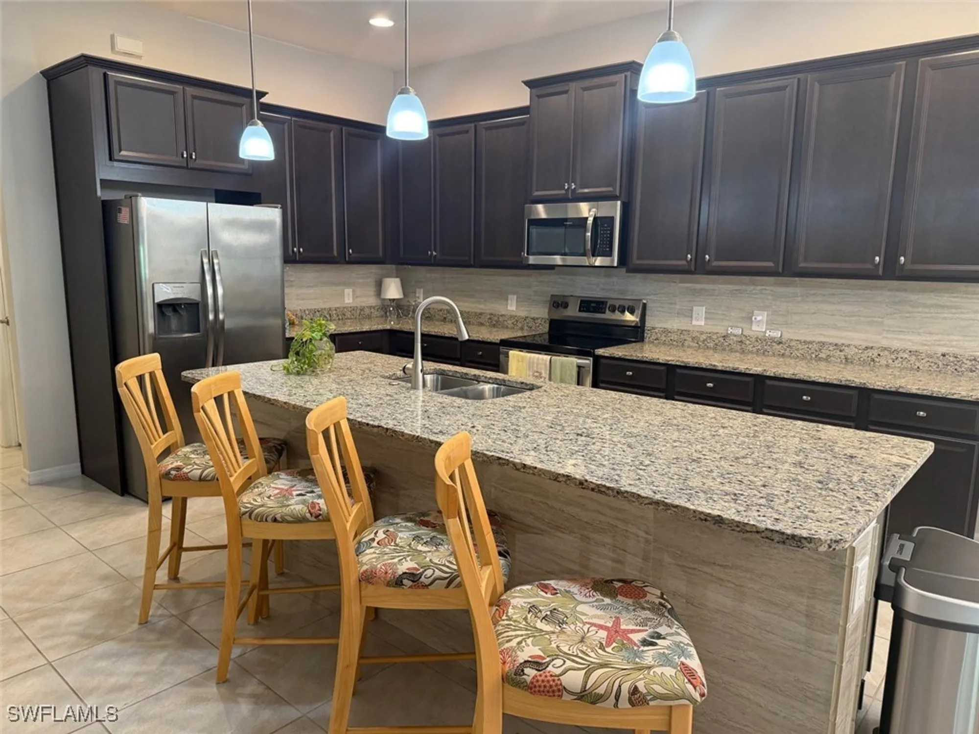 Property Slideshow image 10 of 45 | 3157 apple blossom dr, Alva, FL, 33920