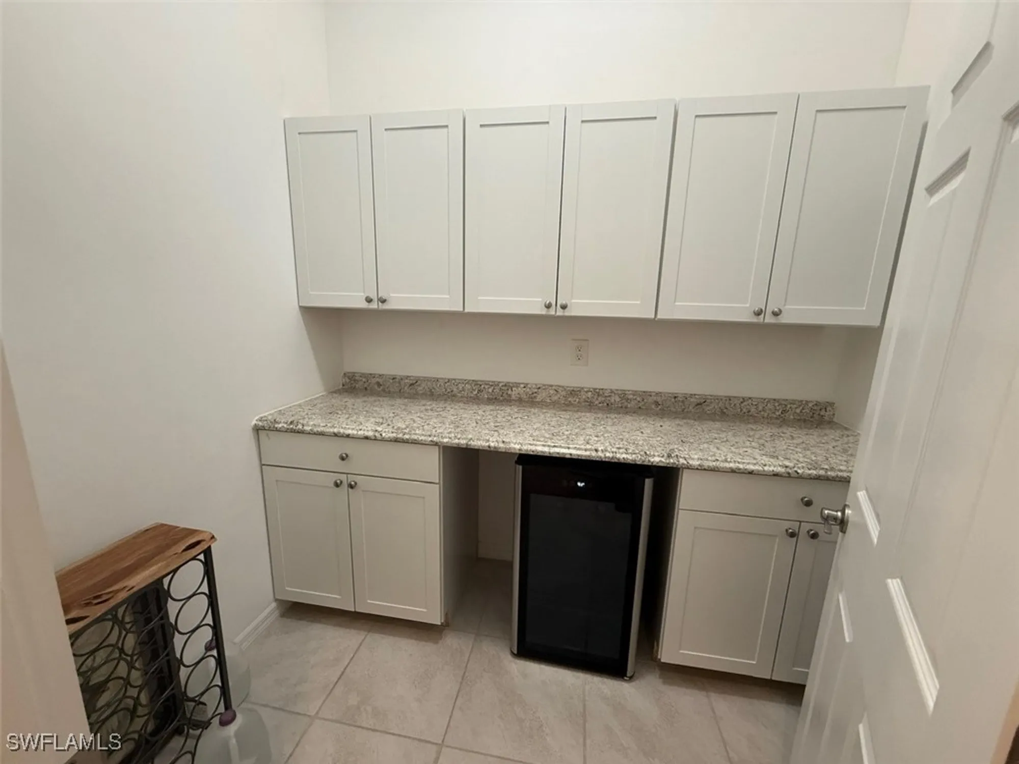 Property Slideshow image 35 of 45 | 3157 apple blossom dr, Alva, FL, 33920