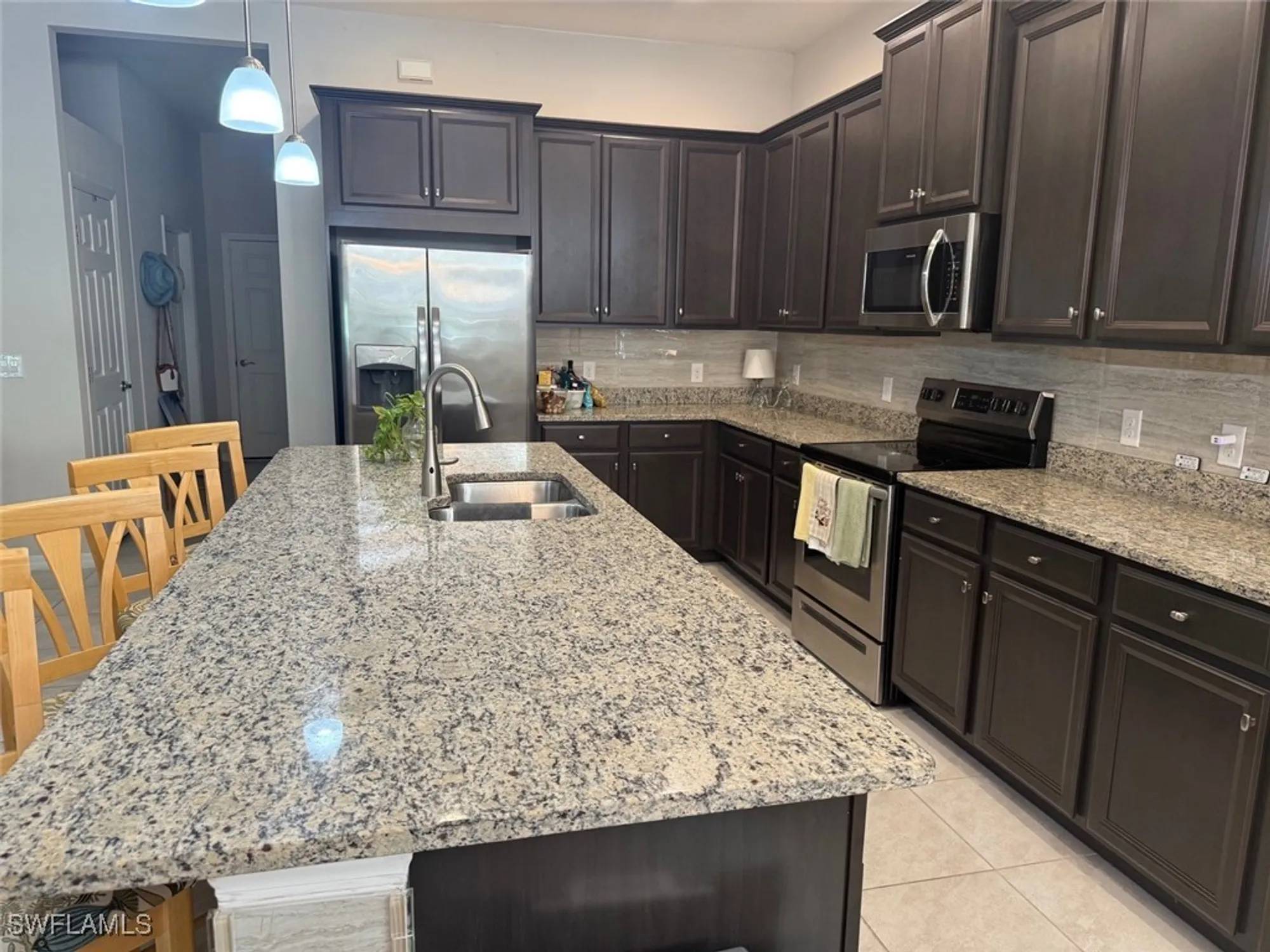 Property Slideshow image 9 of 45 | 3157 apple blossom dr, Alva, FL, 33920