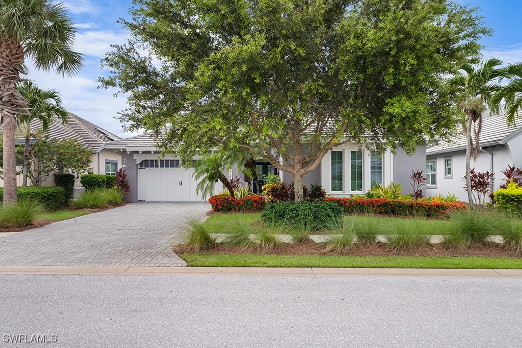 Property Slideshow image 2 of 46 | 5154 andros dr, Naples, FL, 34113