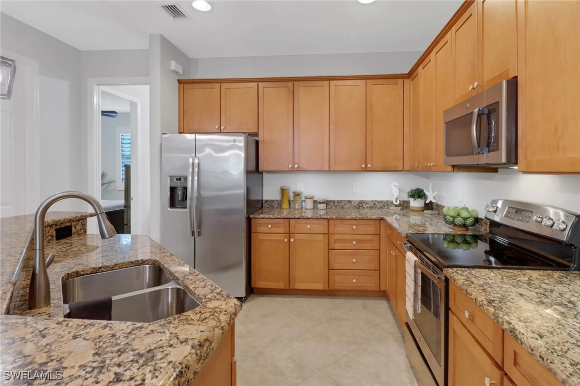 Property Slideshow image 11 of 40 | 9064 capistrano st 5005, Naples, FL, 34113