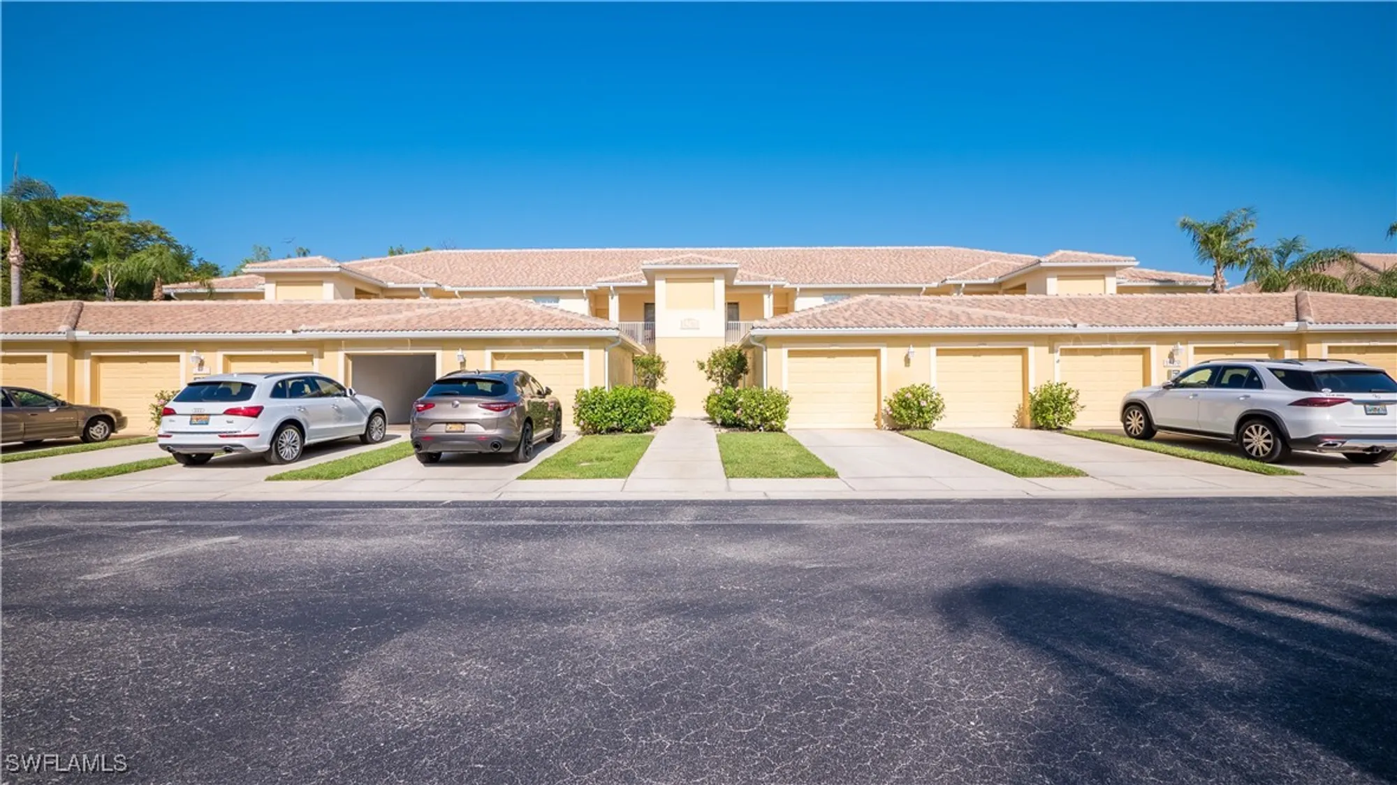 Property Slideshow image 3 of 41 | 19470 cromwell ct apt 103, Fort Myers, FL, 33912