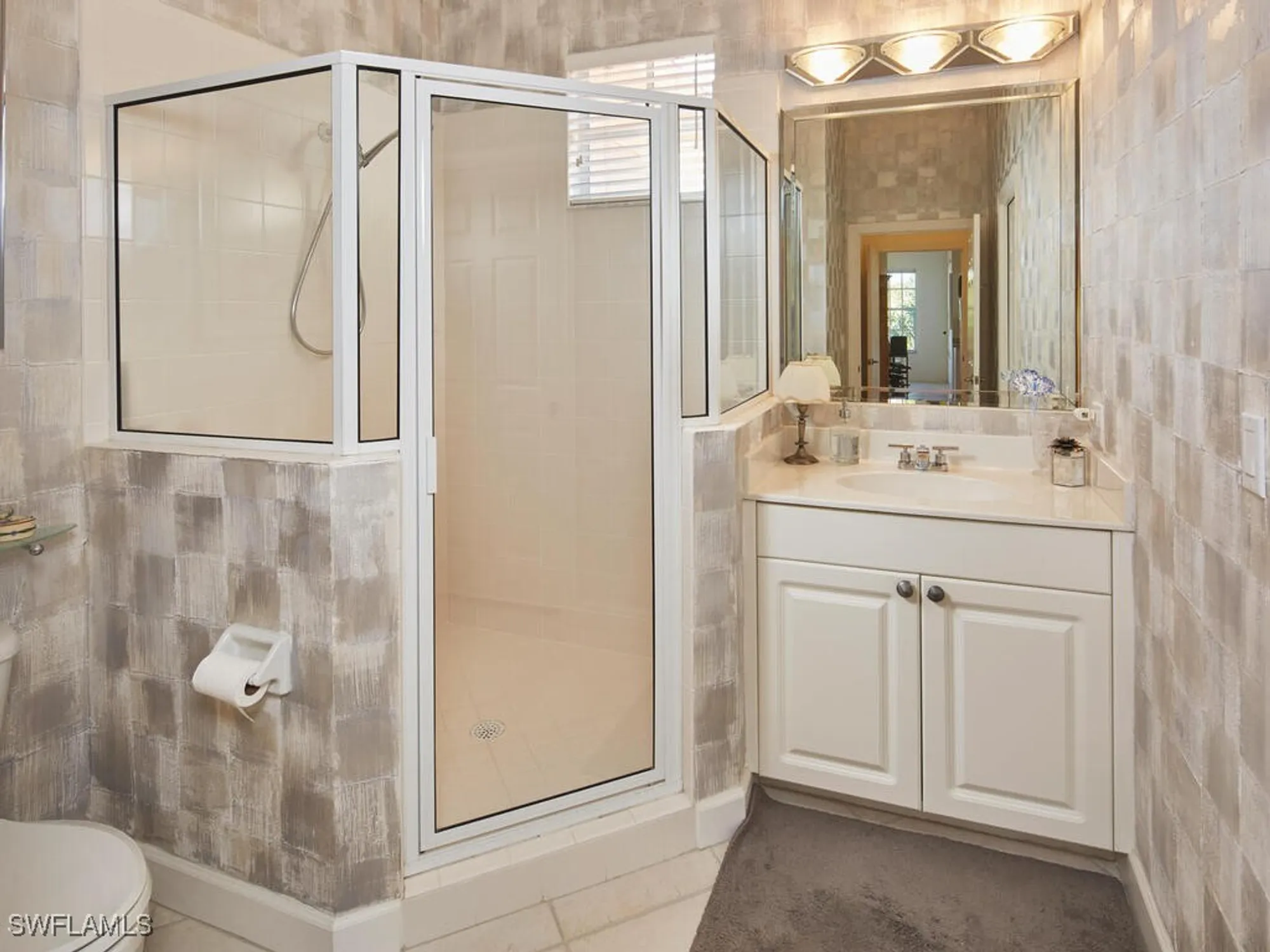 Property Slideshow image 19 of 35 | 26900 wyndhurst ct 201, Bonita Springs, FL, 34134