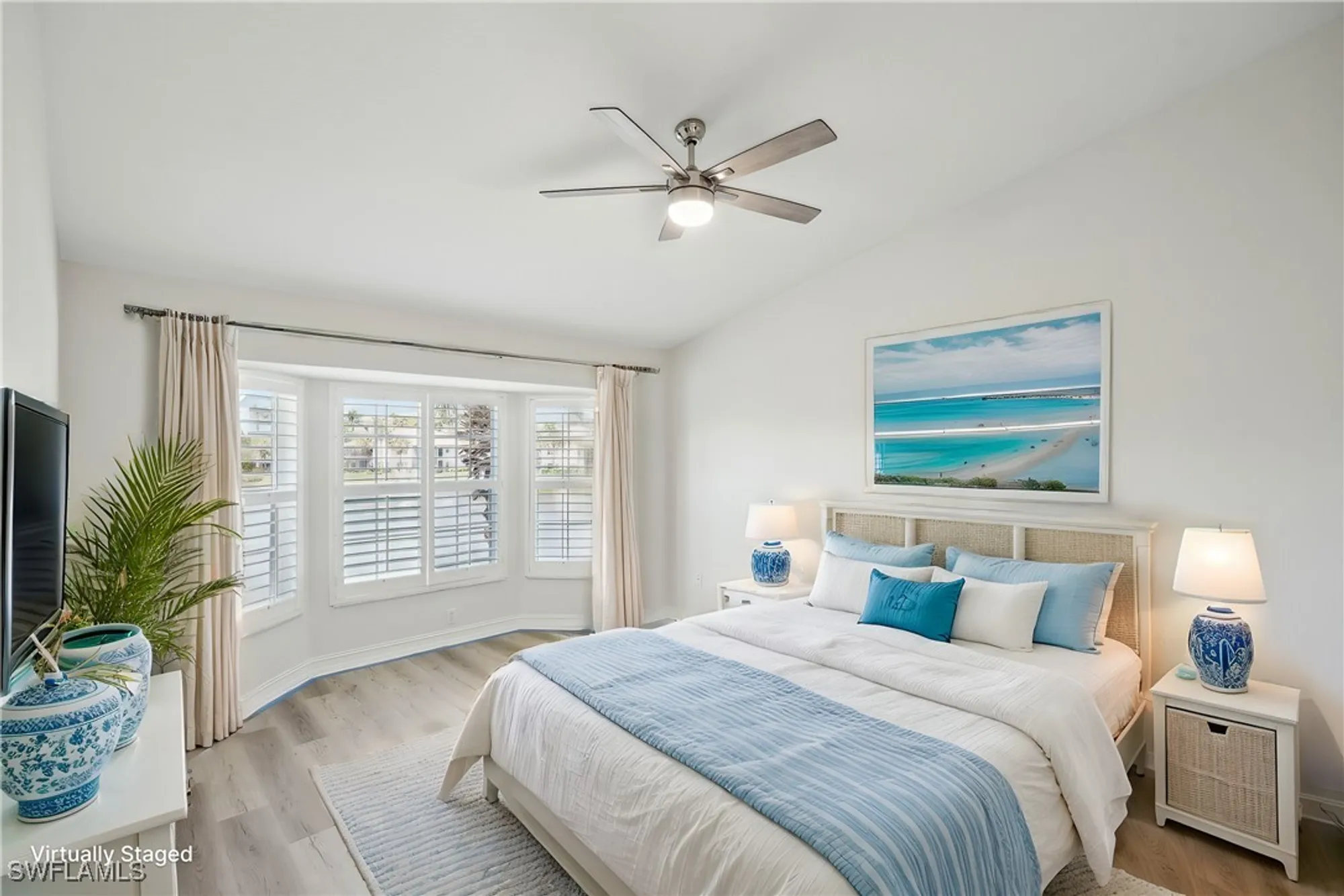 Property Slideshow image 11 of 39 | 8188 saratoga dr 703, Naples, FL, 34113