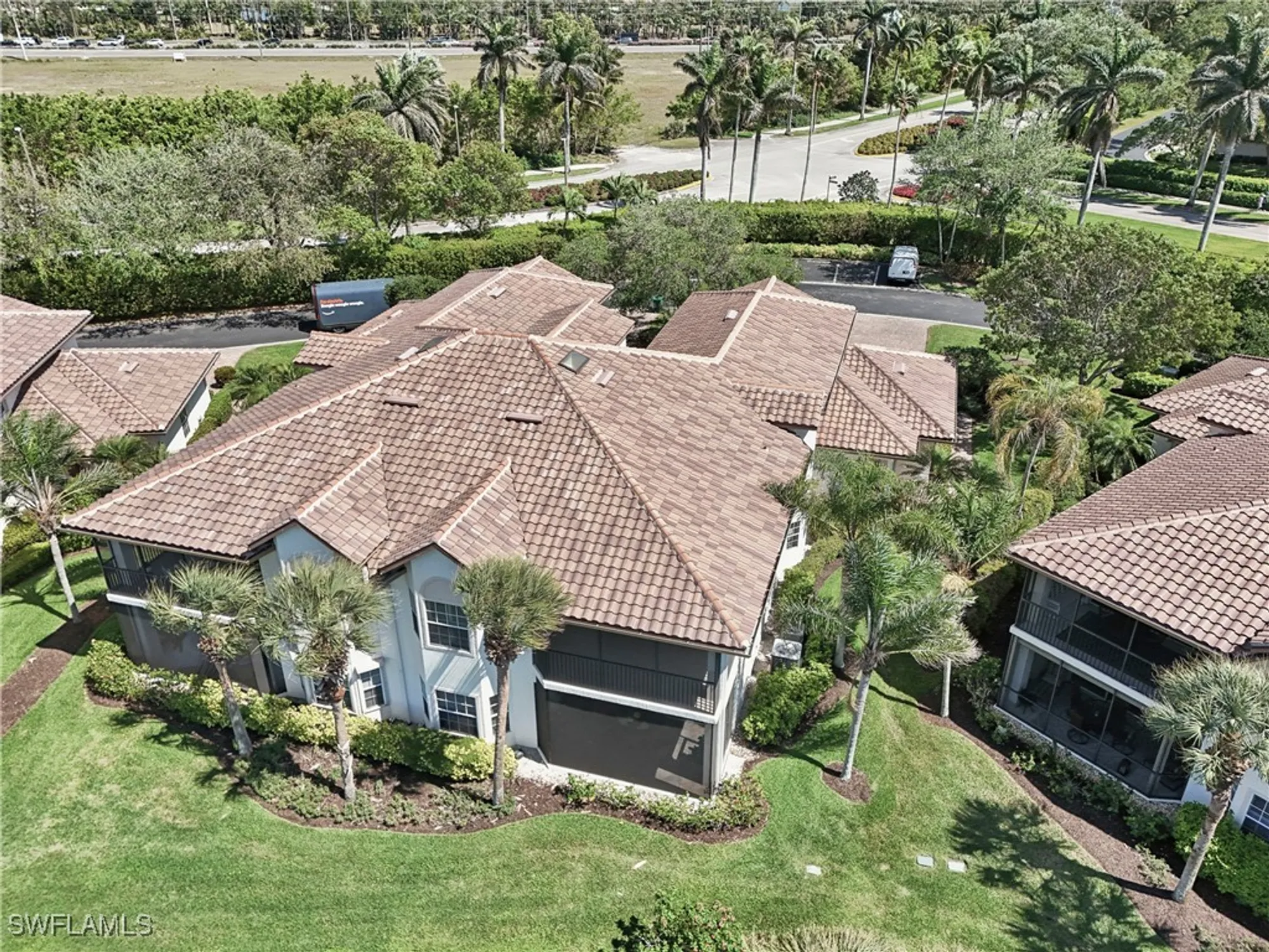 Property Slideshow image 31 of 39 | 8188 saratoga dr 703, Naples, FL, 34113