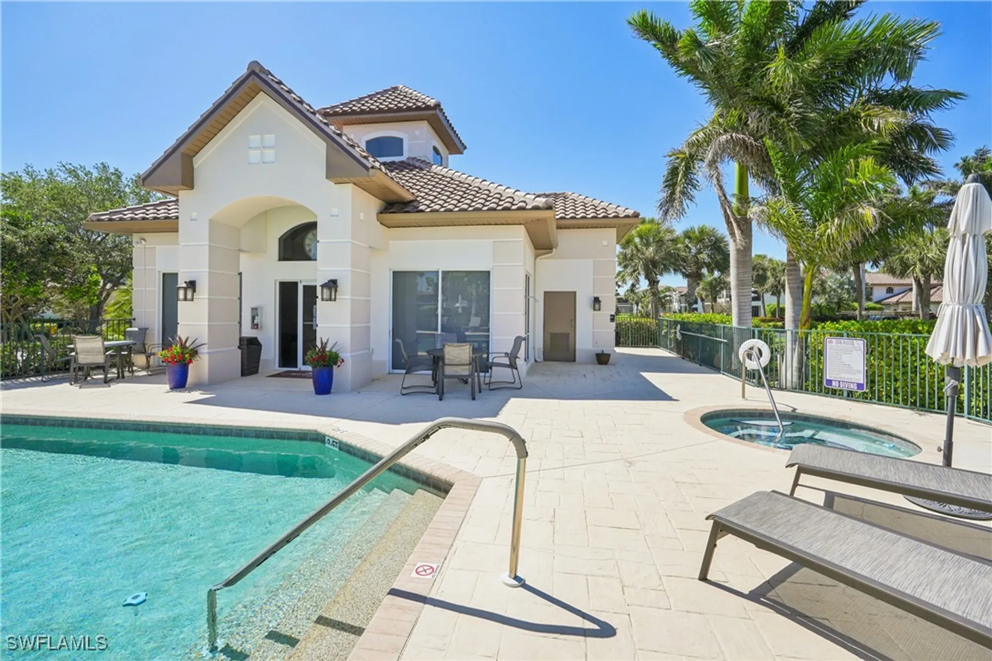 Property Slideshow image 33 of 39 | 8188 saratoga dr 703, Naples, FL, 34113