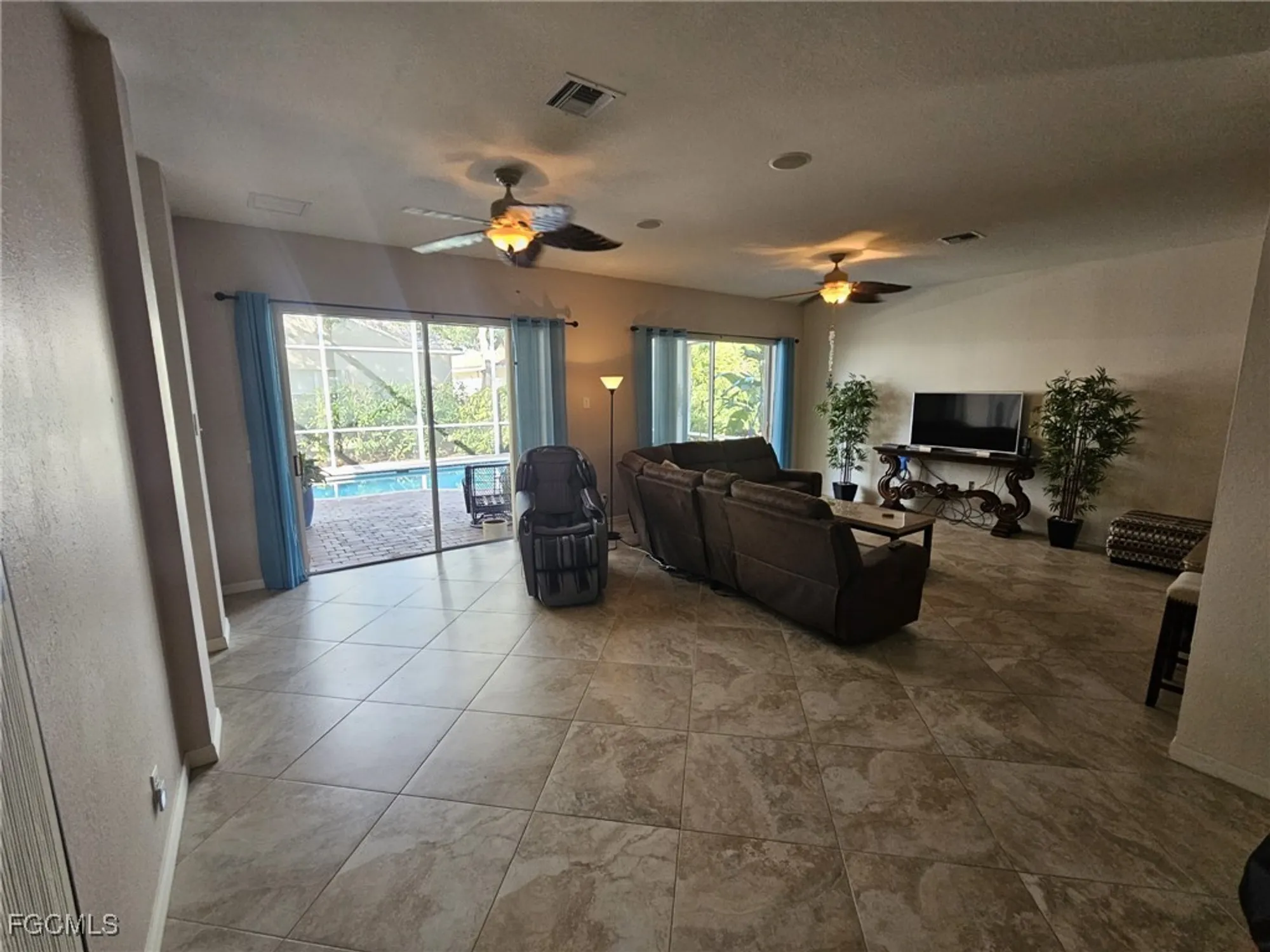 Property Slideshow image 15 of 38 | 9406 sun river way, Estero, FL, 33928