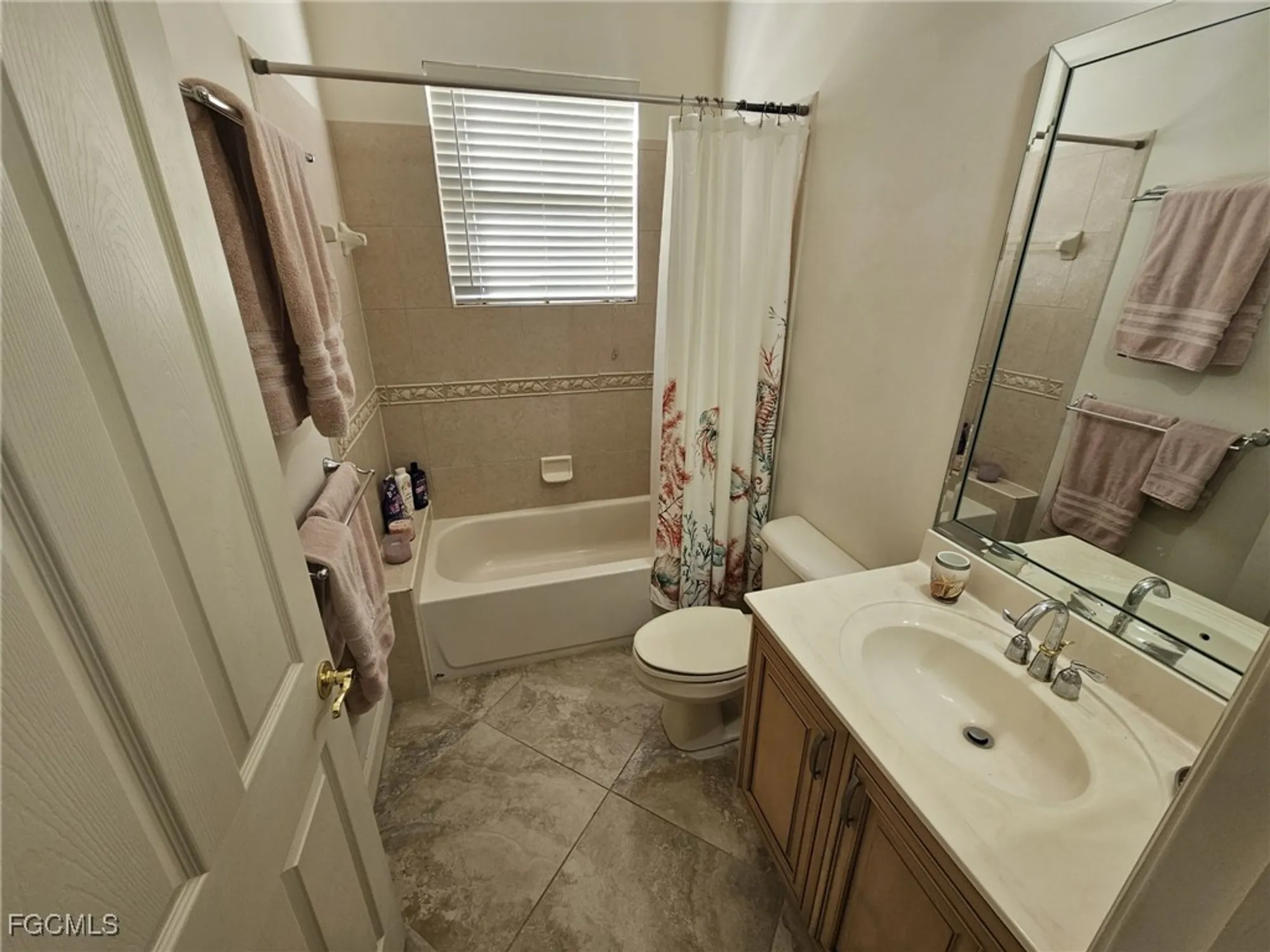 Property Slideshow image 13 of 38 | 9406 sun river way, Estero, FL, 33928