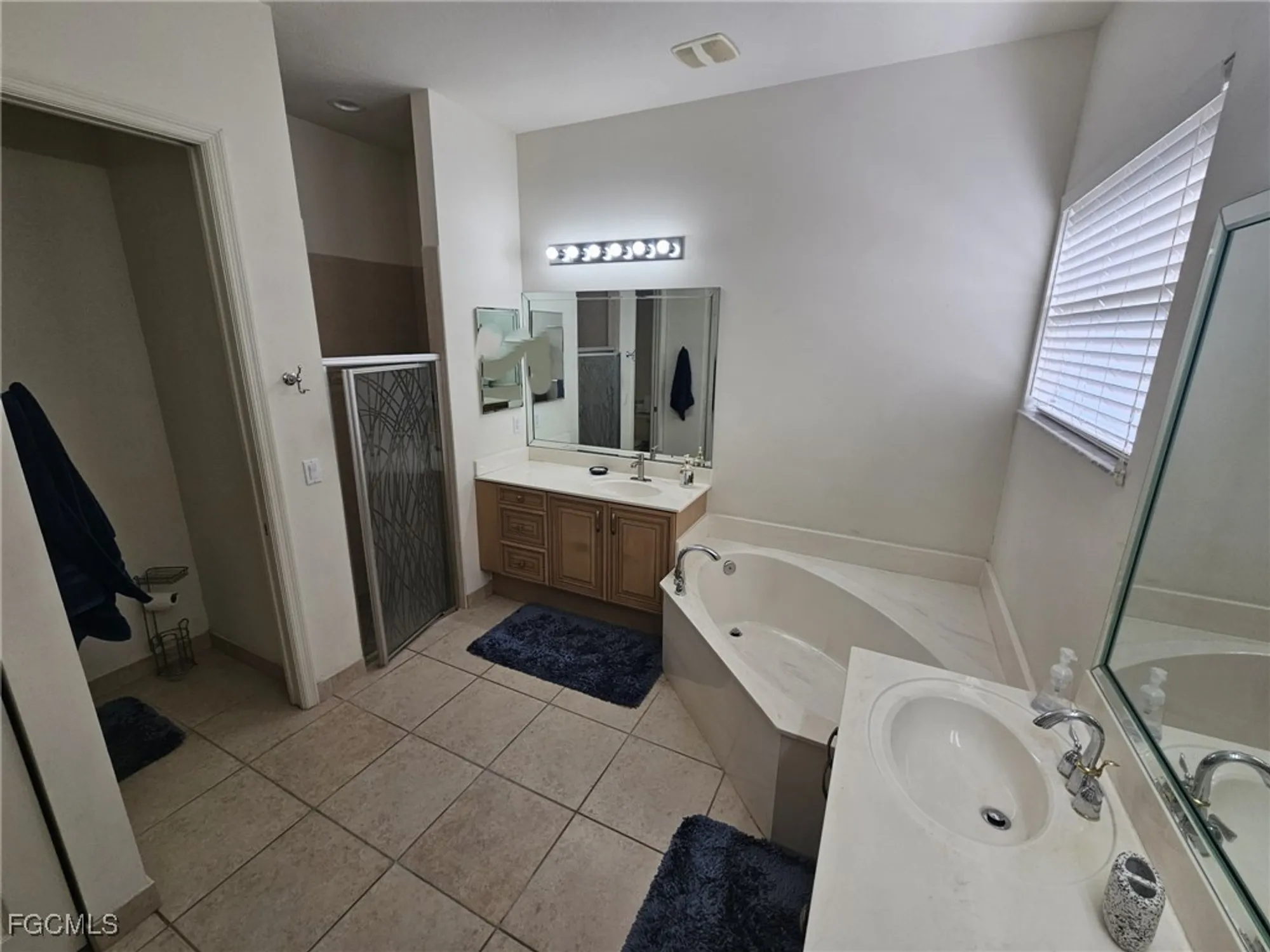 Property Slideshow image 35 of 38 | 9406 sun river way, Estero, FL, 33928