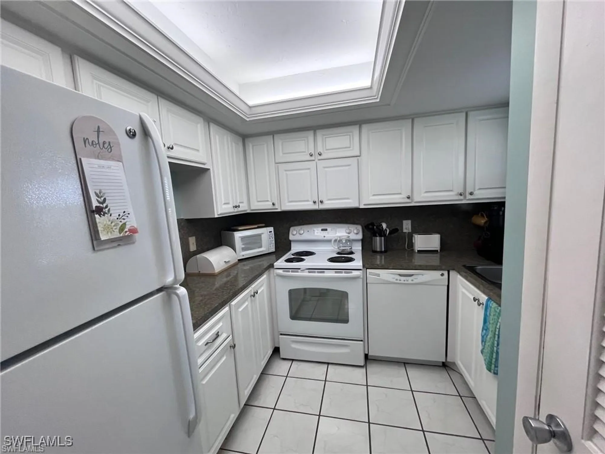 Property Slideshow image 9 of 17 | 401 charlemagne blvd apt 202c, Naples, FL, 34112