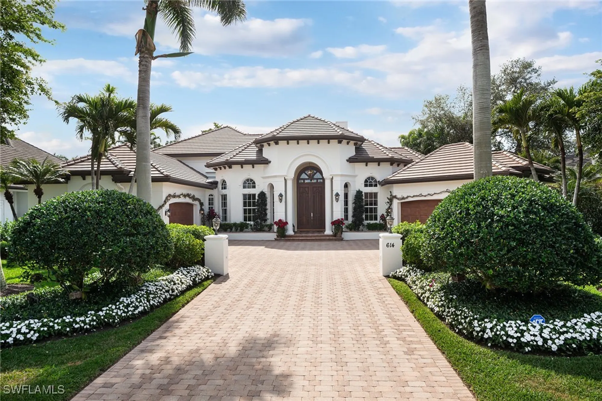 Property Slideshow image 1 of 40 | 614 bow line dr, Naples, FL, 34103