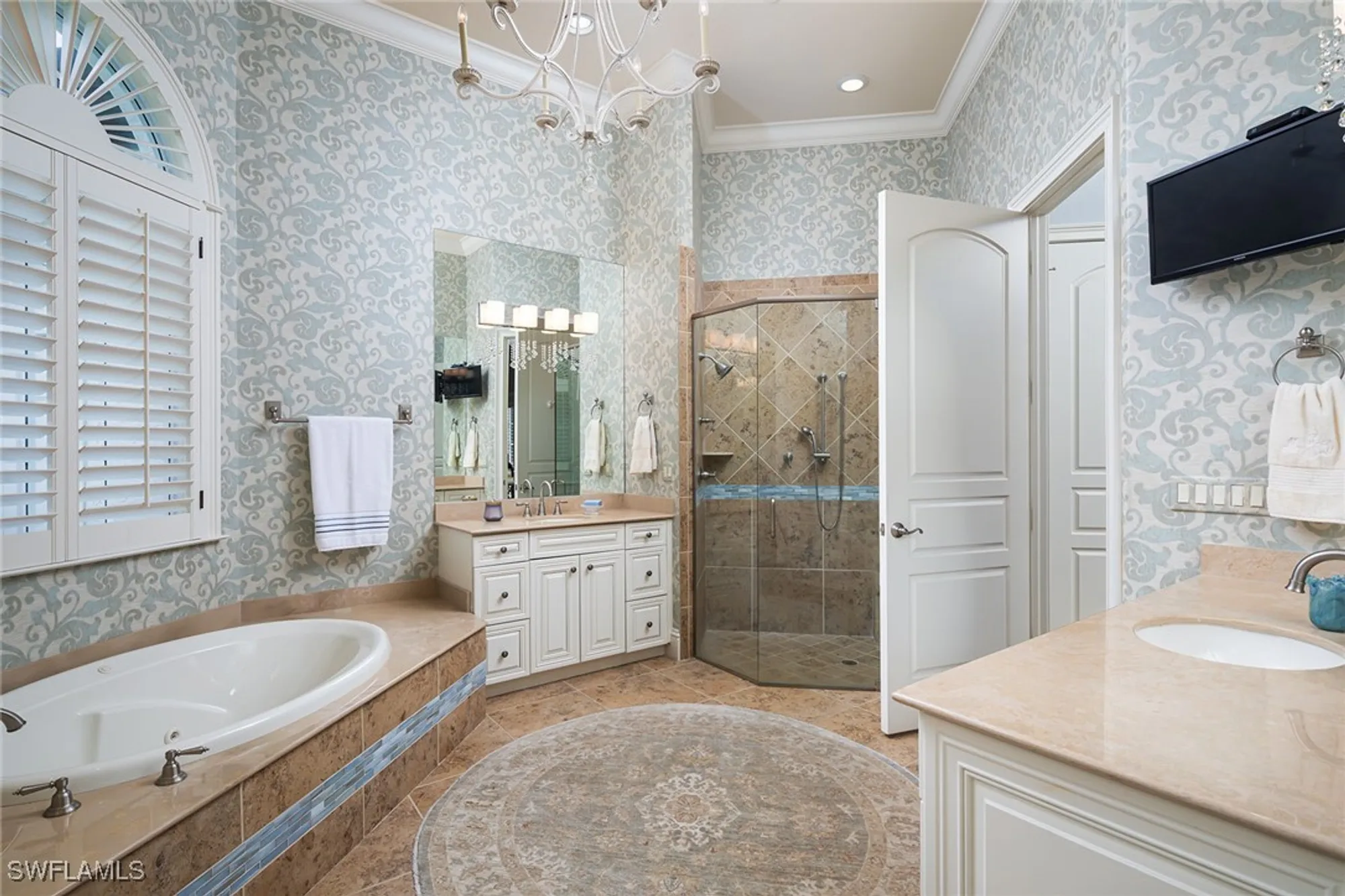 Property Slideshow image 20 of 40 | 614 bow line dr, Naples, FL, 34103