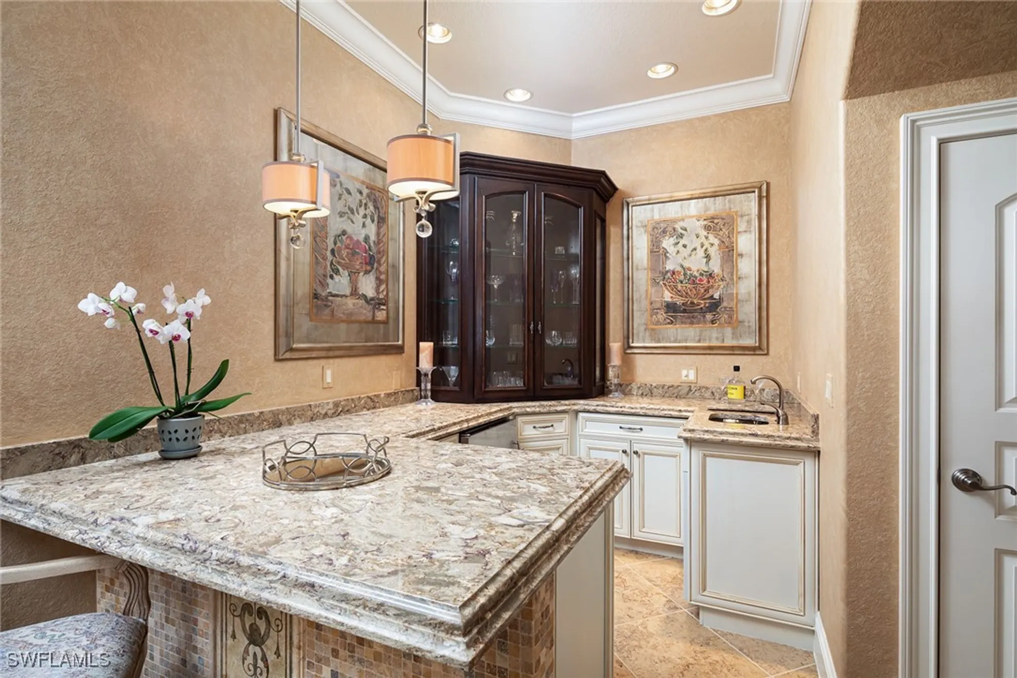 Property Slideshow image 23 of 40 | 614 bow line dr, Naples, FL, 34103