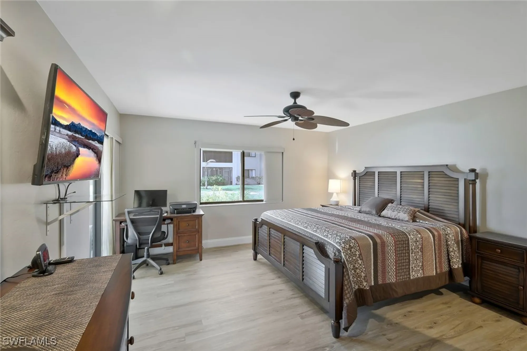 Property Slideshow image 10 of 25 | 11140 caravel cir apt 108, Fort Myers, FL, 33908