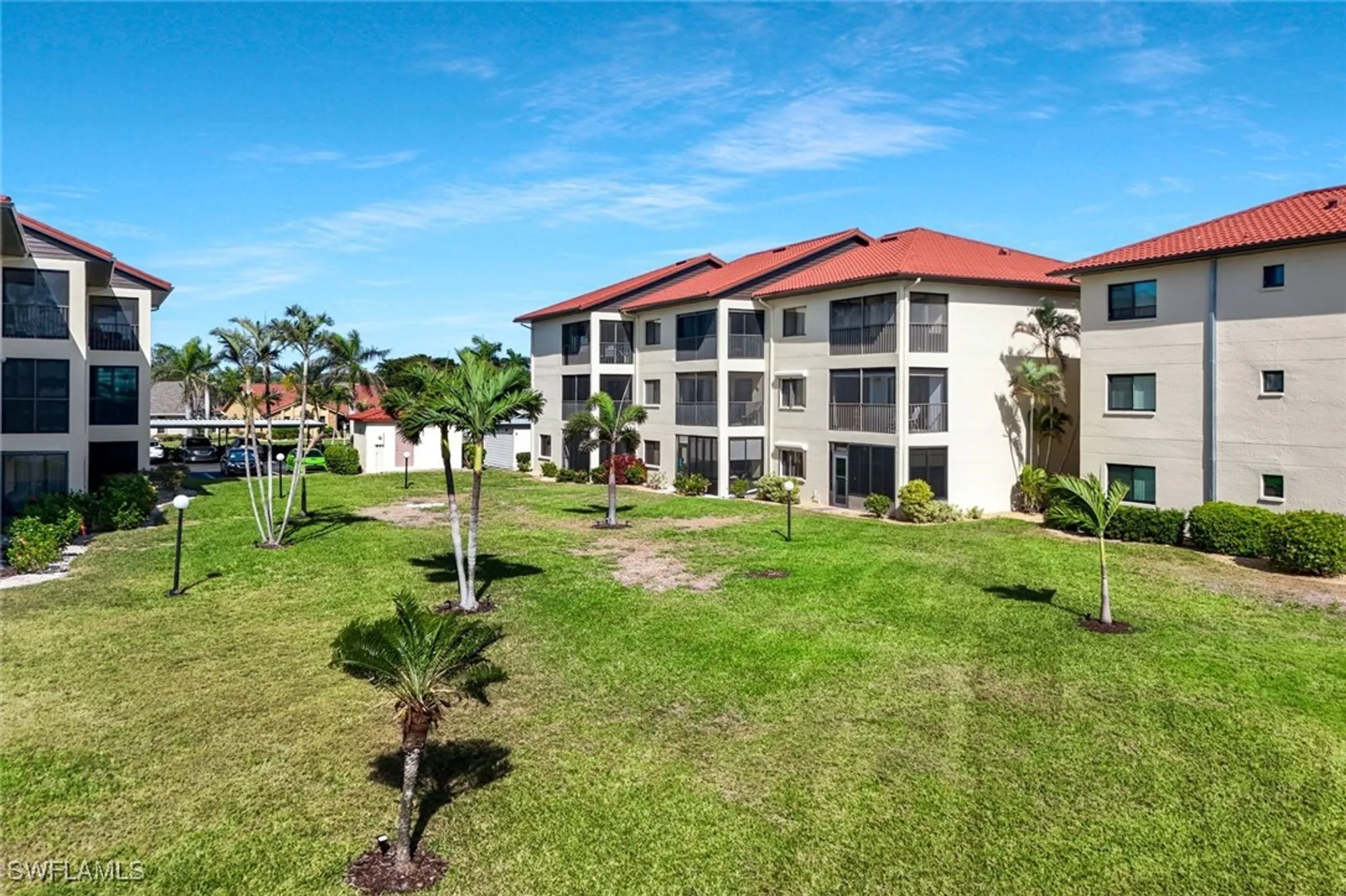 Property Slideshow image 20 of 25 | 11140 caravel cir apt 108, Fort Myers, FL, 33908
