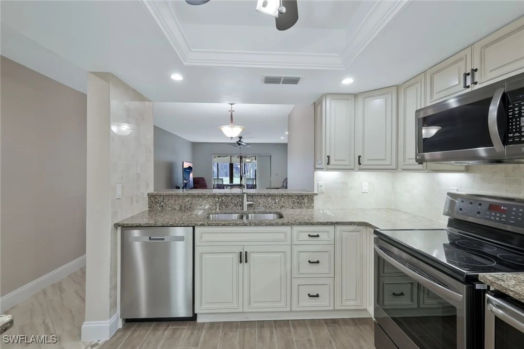 Property Slideshow image 4 of 25 | 11140 caravel cir apt 108, Fort Myers, FL, 33908